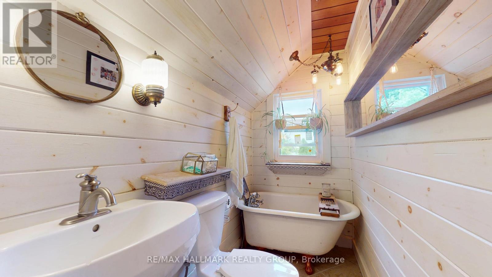 109 Quabbin Road W, Leeds And The Thousand Islands, Ontario  K0E 1R0 - Photo 23 - X12324868