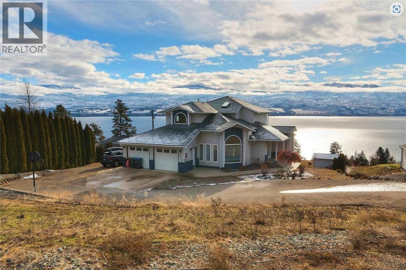3230 King Road, Kelowna, British Columbia  V1Z 2B5 - Photo 2 - 10359484