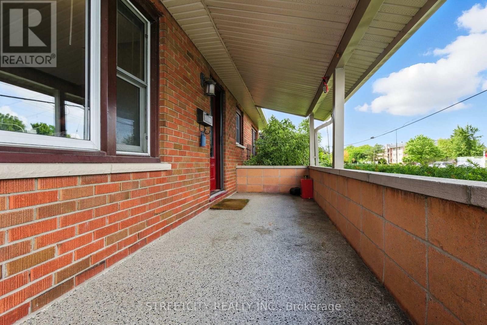 Property at 2257 TRAFALGAR STREET image 2