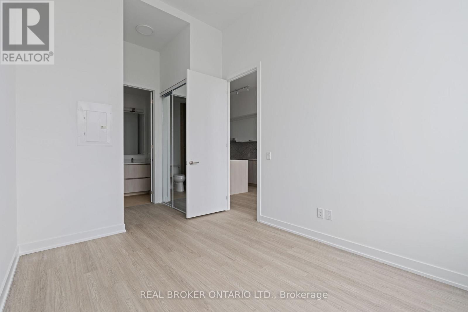 104 - 8188 Yonge Street, Vaughan, Ontario  L4J 0M2 - Photo 22 - N12344312