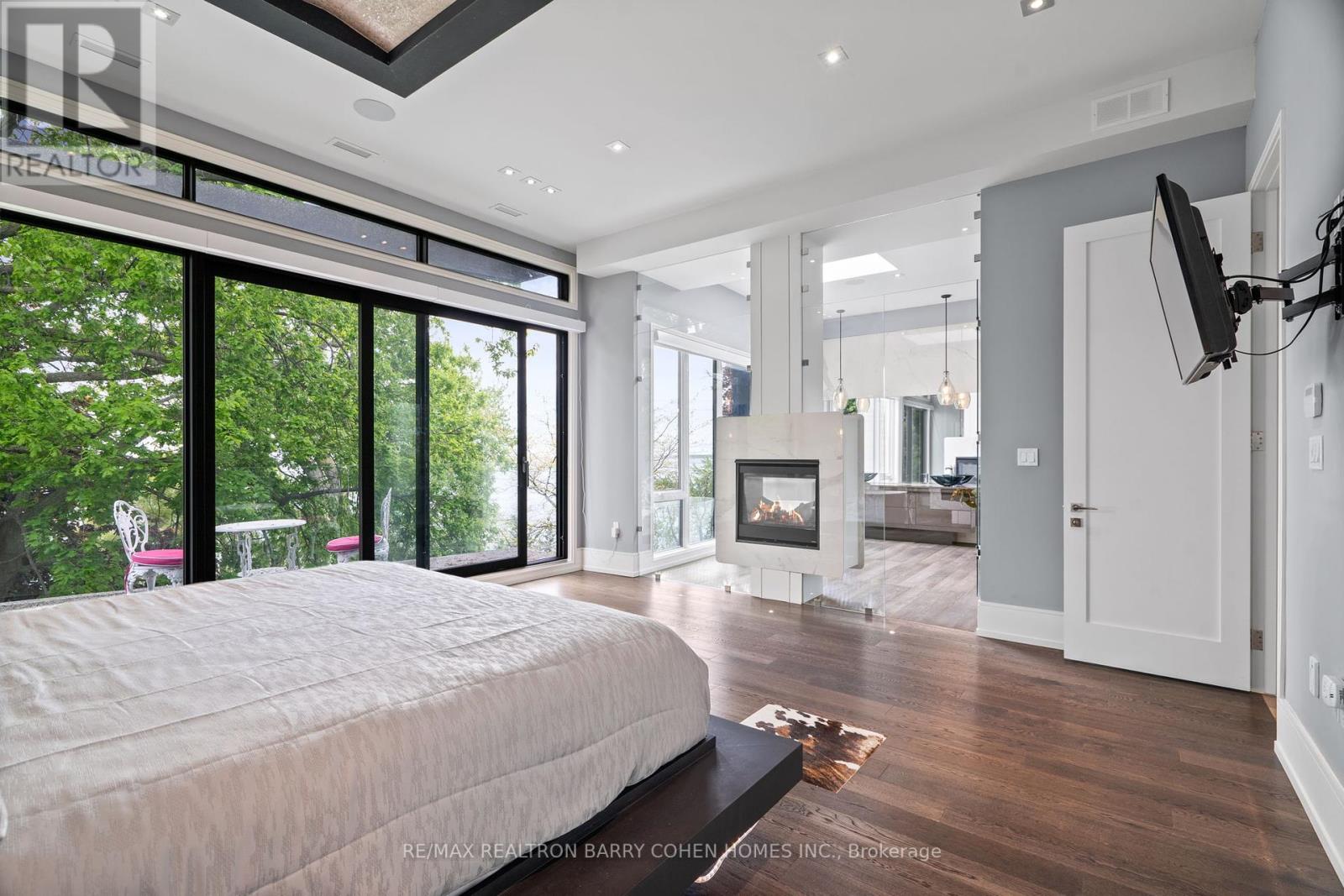 67 Lake Promenade, Toronto, Ontario  M8W 1A2 - Photo 27 - W12192096