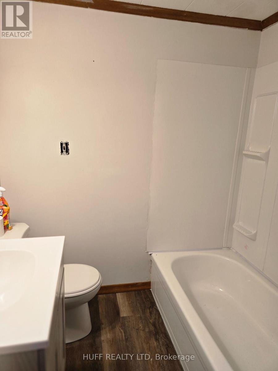 99 Fourth Avenue, Englehart, Ontario  P0J 1H0 - Photo 3 - T12345380