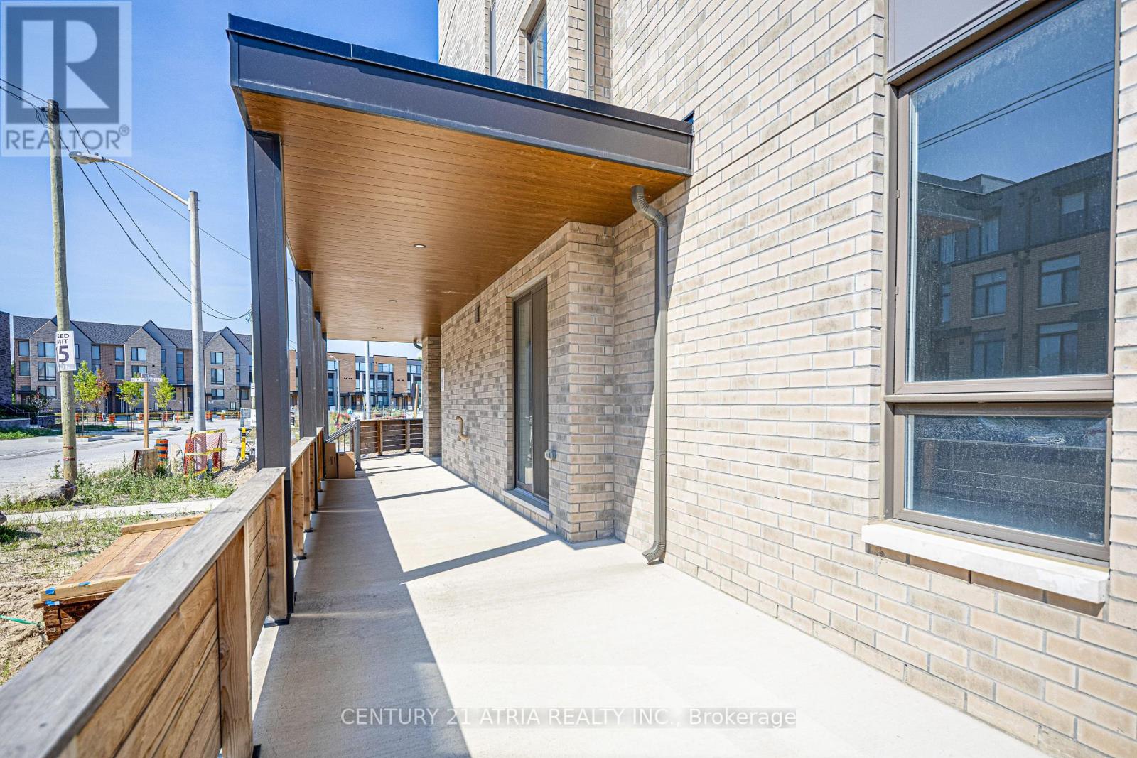 Property at 55 HOOYO TERRACE image 2