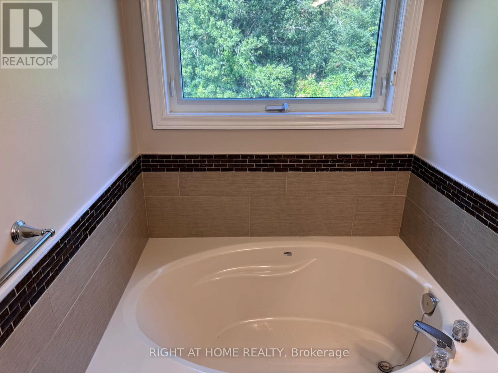 155 Springwater Drive, Ottawa, Ontario  K2M 1Z9 - Photo 29 - X12345418