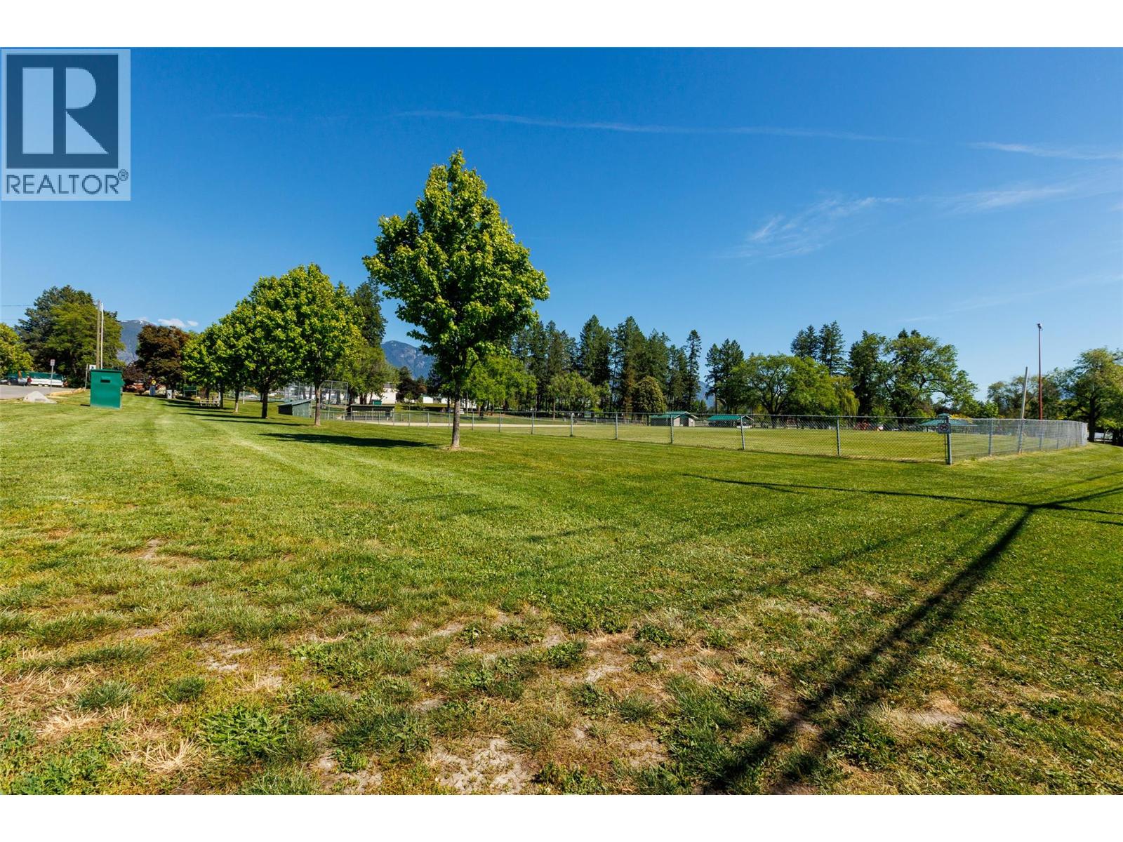 520 8th Avenue S, Creston, British Columbia  V0B 1G3 - Photo 12 - 10359421