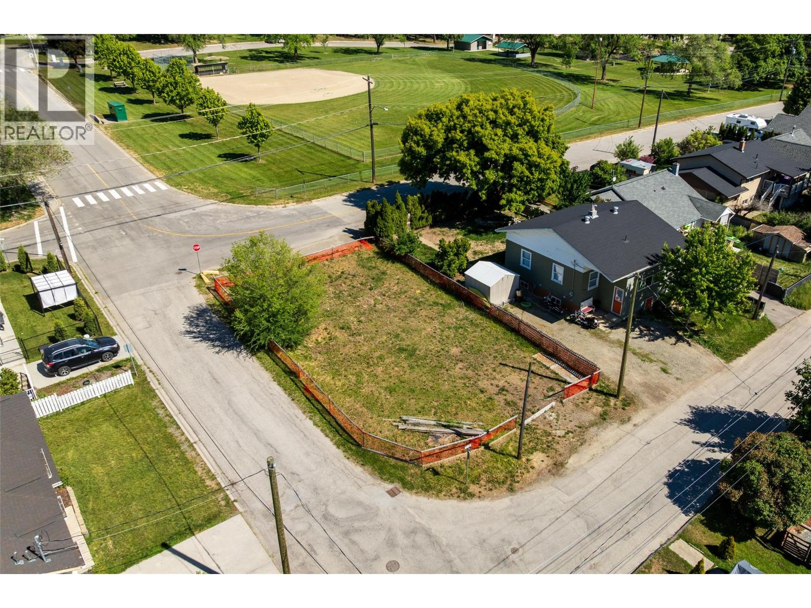 520 8th Avenue S, Creston, British Columbia  V0B 1G3 - Photo 15 - 10359421