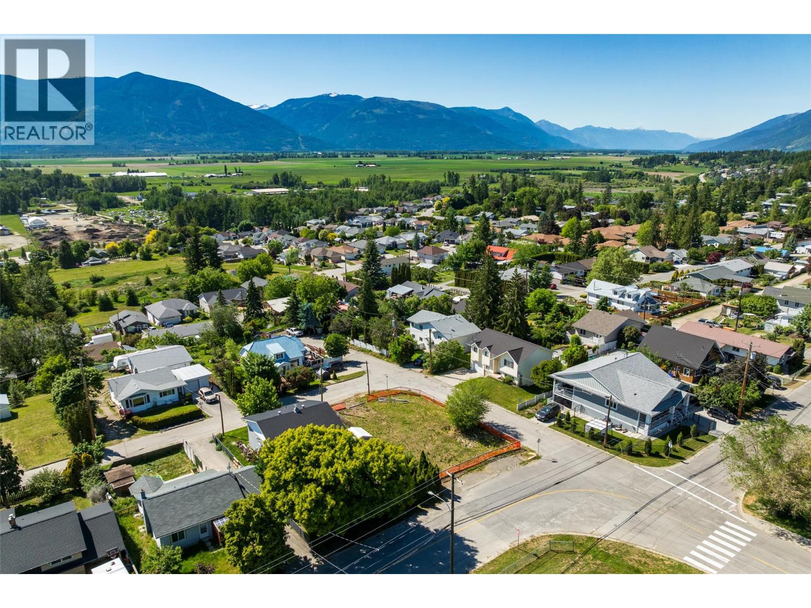 520 8th Avenue S, Creston, British Columbia  V0B 1G3 - Photo 20 - 10359421