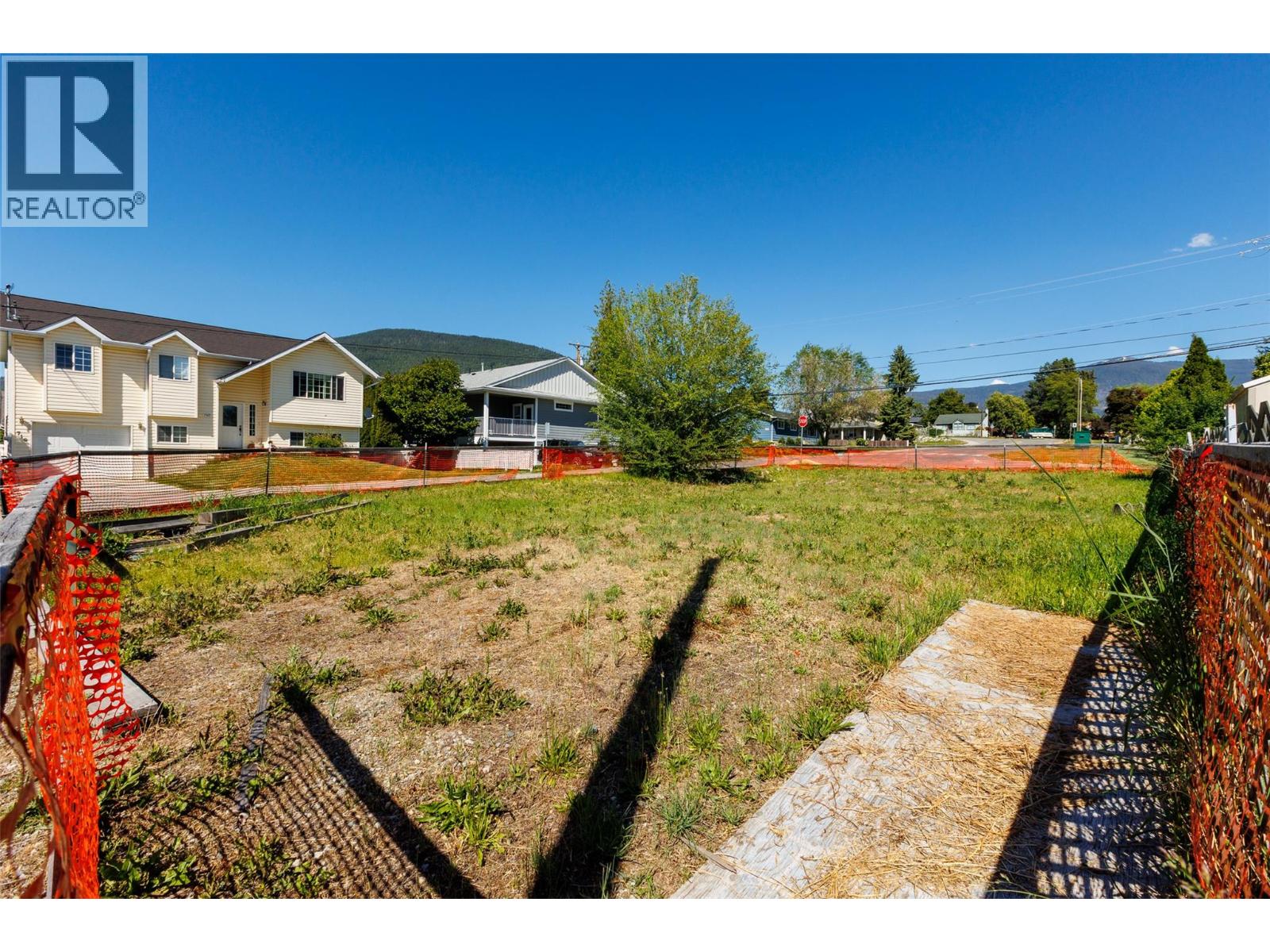 520 8th Avenue S, Creston, British Columbia  V0B 1G3 - Photo 9 - 10359421