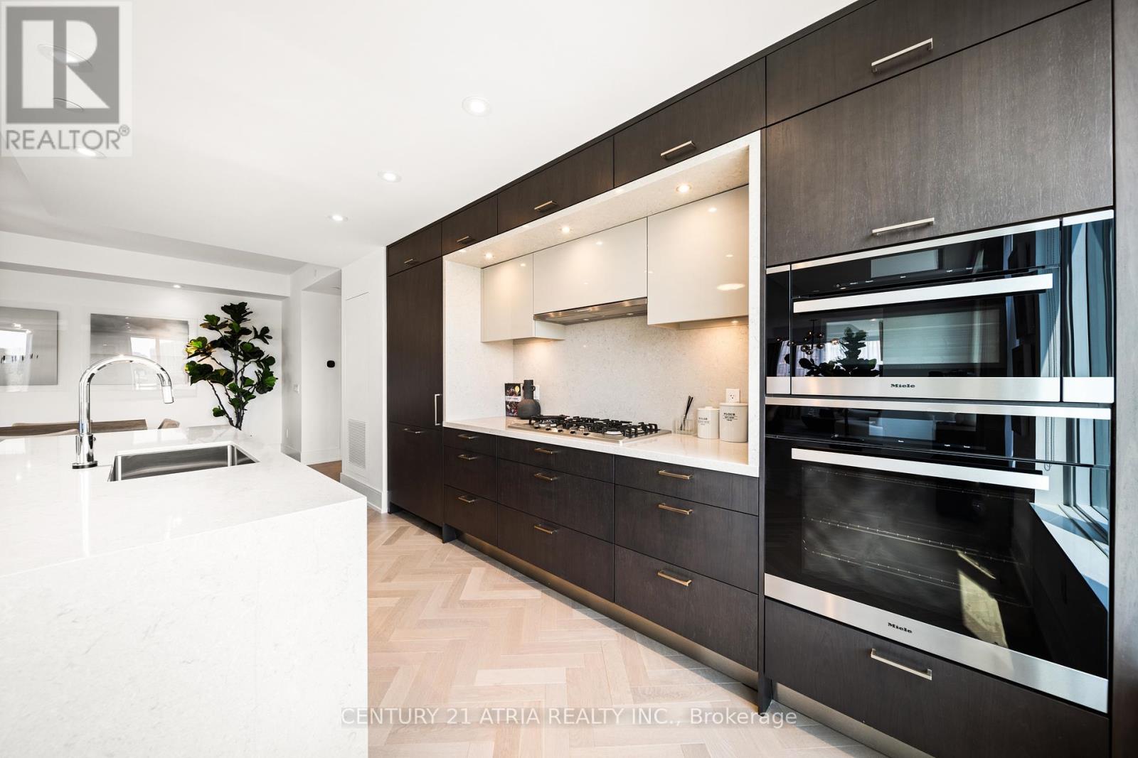 810 - 455 Wellington Street W, Toronto (Waterfront Communities), Ontario  M5J 2R2 - Photo 20 - C12331347