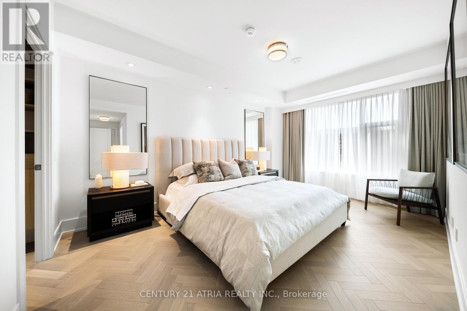 810 - 455 Wellington Street W, Toronto (Waterfront Communities), Ontario  M5J 2R2 - Photo 31 - C12331347