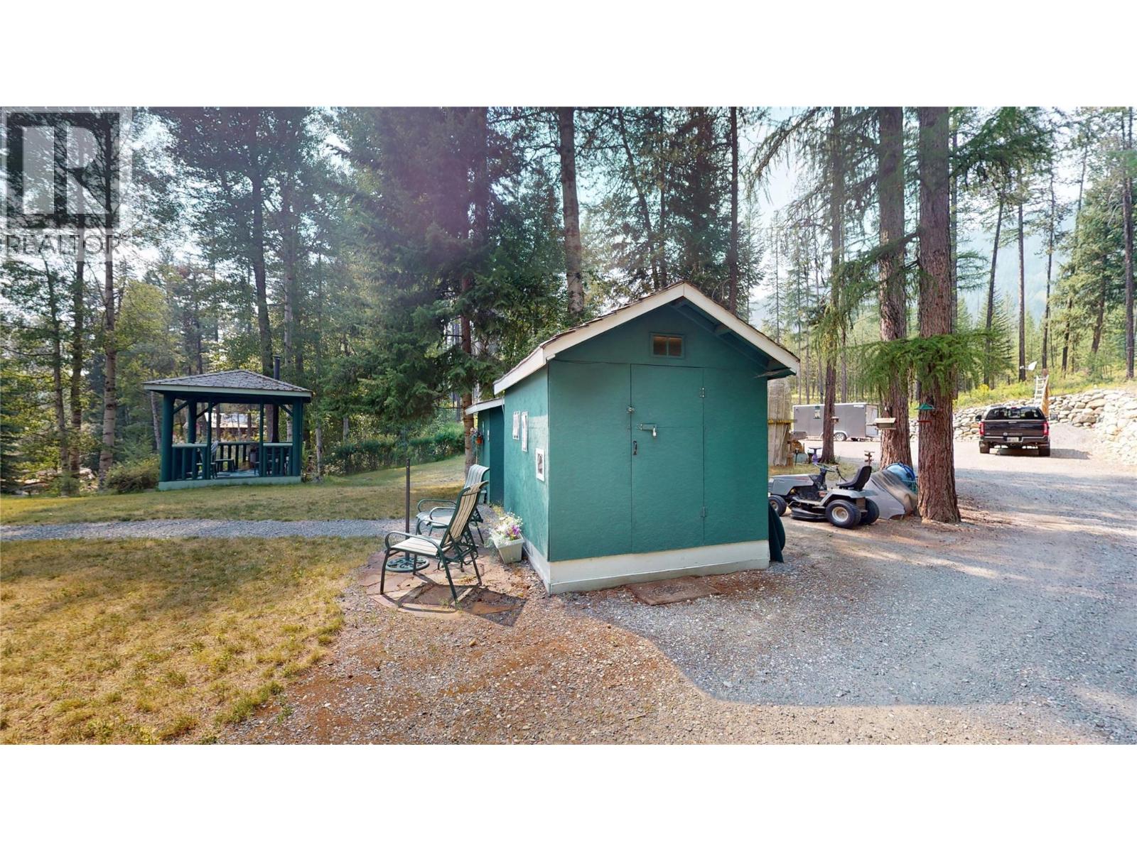 9765 Braunagel Road, Moyie, British Columbia  V0B 2A0 - Photo 14 - 10359427