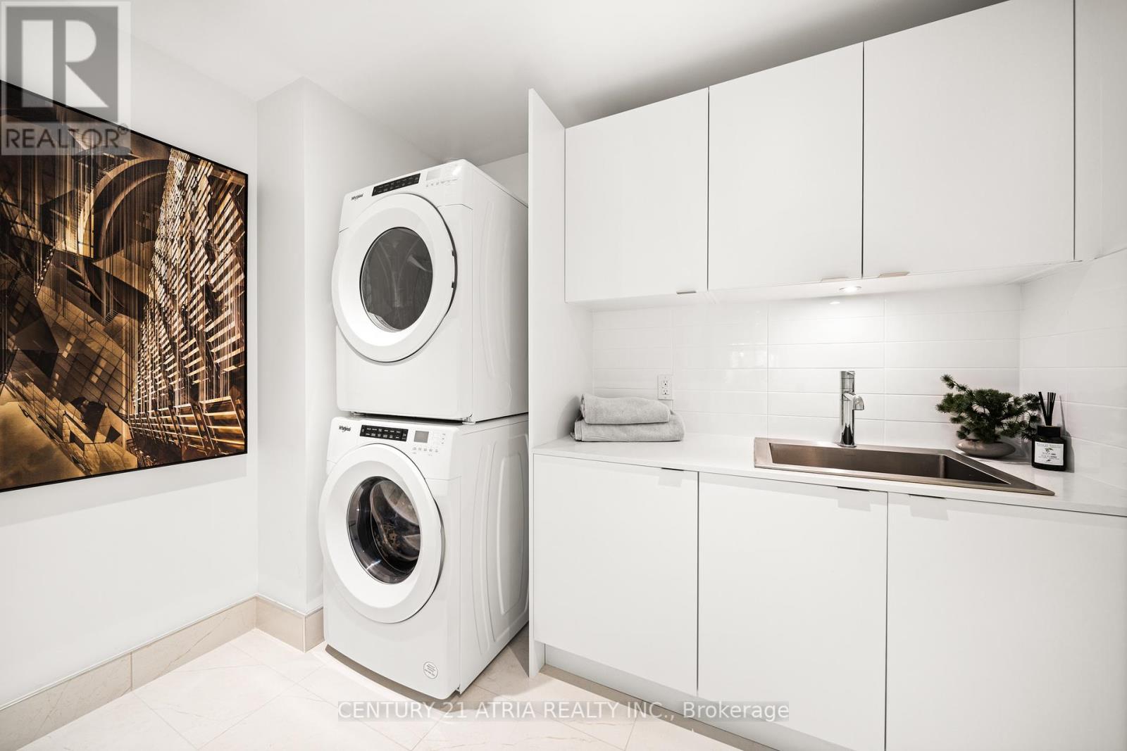 810 - 455 Wellington Street W, Toronto (Waterfront Communities), Ontario  M5J 2R2 - Photo 43 - C12331347