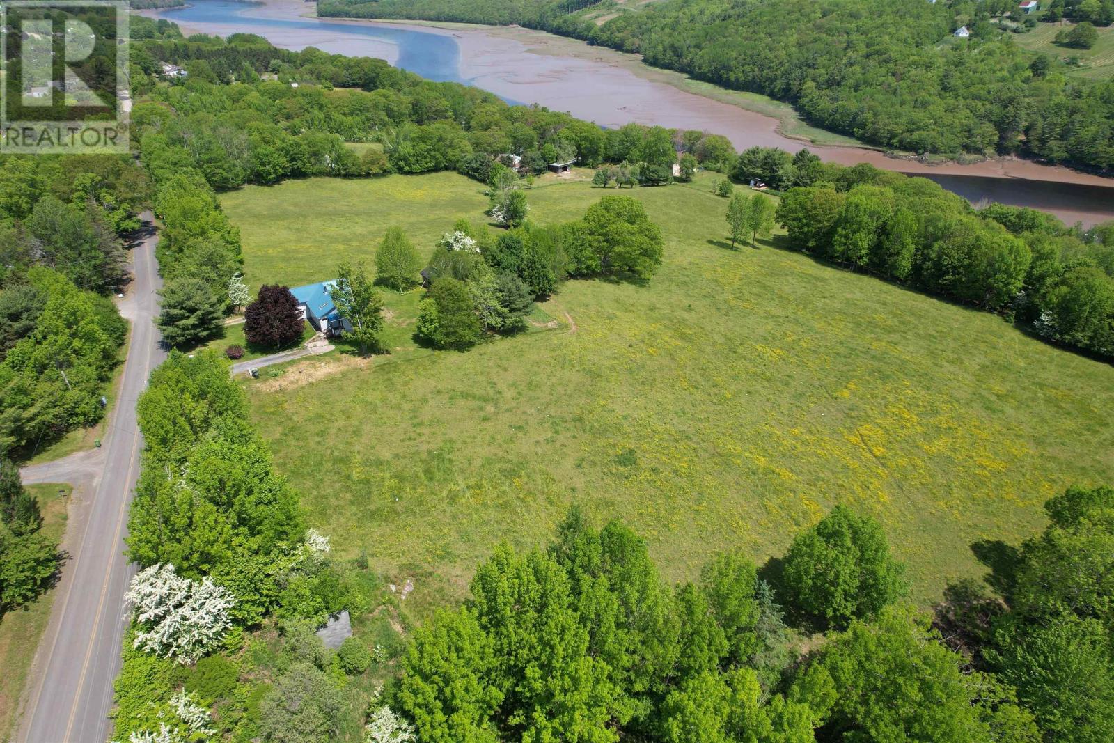 819 Riverview Road, Bear River, Nova Scotia  B0S 1B0 - Photo 4 - 202509322