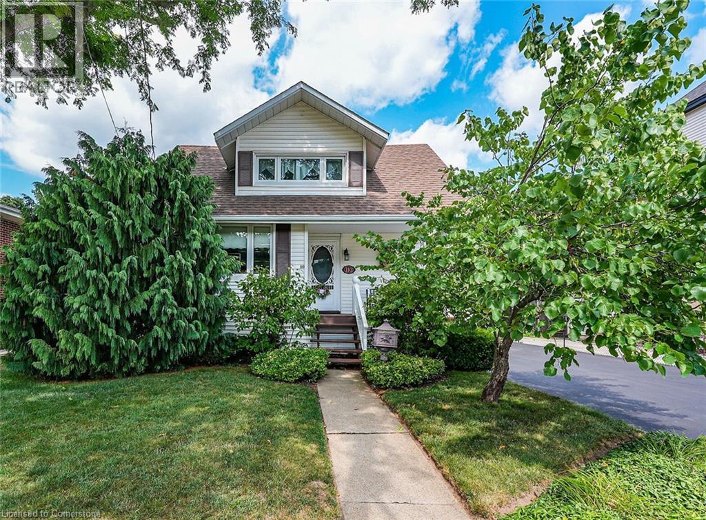 110 Livingston Avenue, Grimsby, Ontario  L3M 1L6 - Photo 1 - 40760531