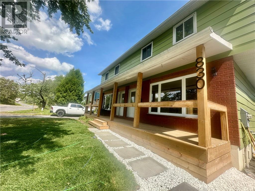 Property at 830 Cambrian Heights image 1