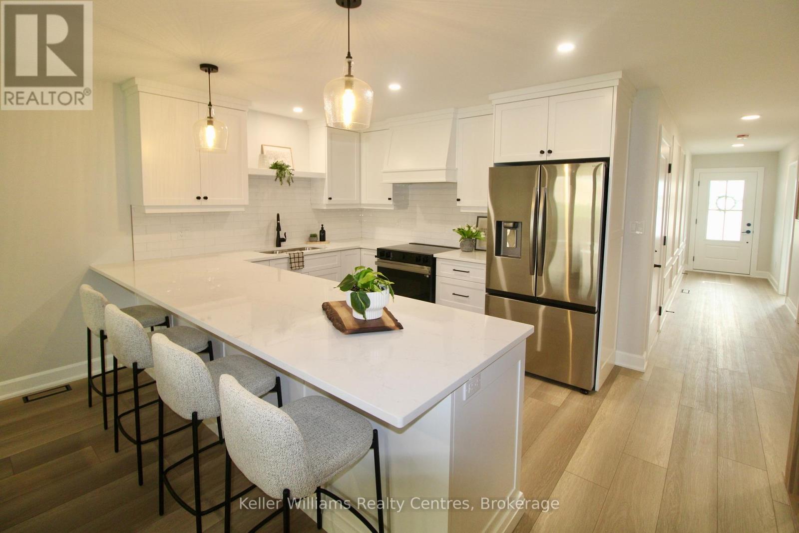 853 22nd Avenue A, Hanover, Ontario  N4N 0C5 - Photo 8 - X12127697