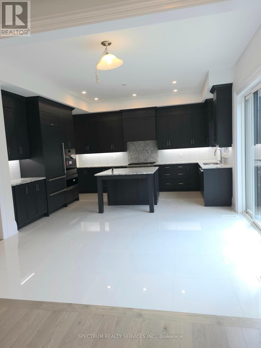 Property at 10 ADARIO CRESCENT image 2