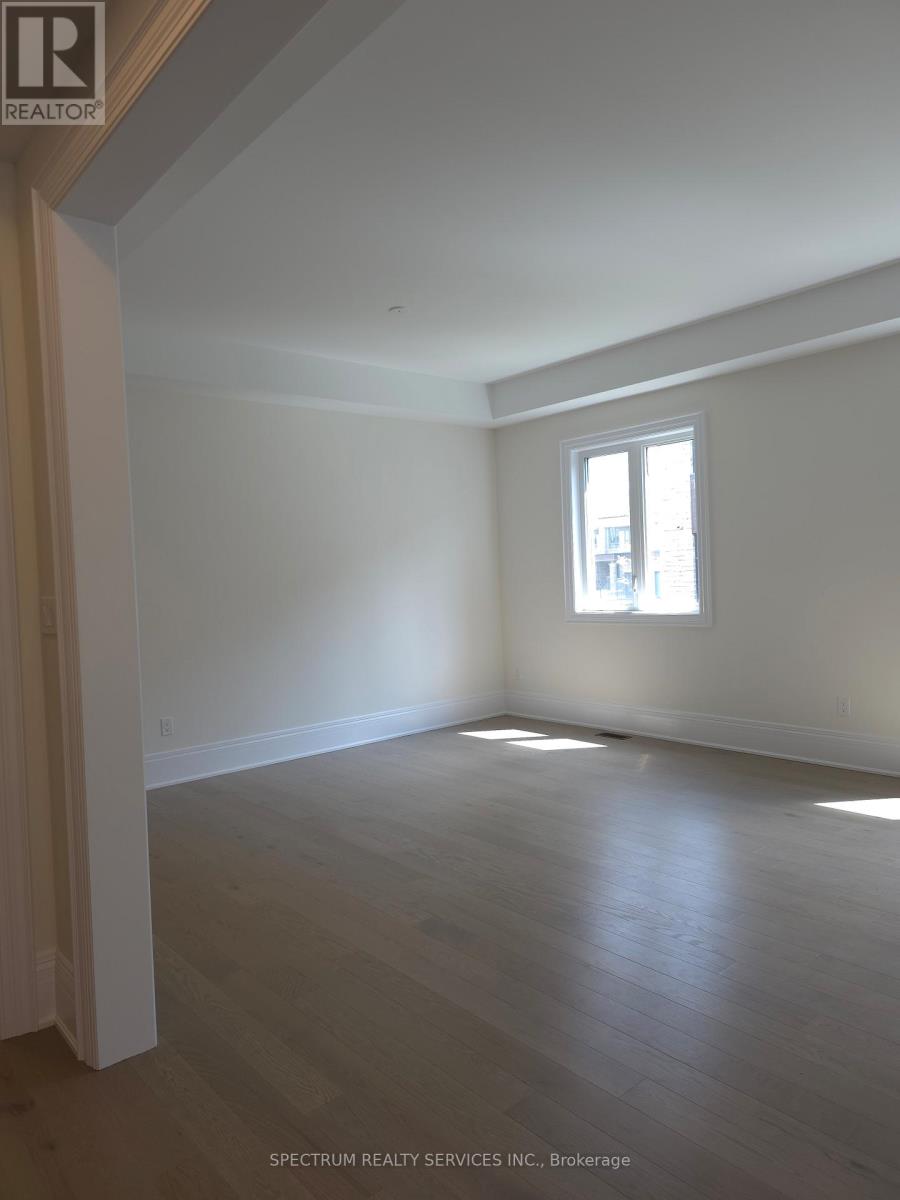10 Adario Crescent, Vaughan, Ontario  L3L 0G3 - Photo 6 - N12345353