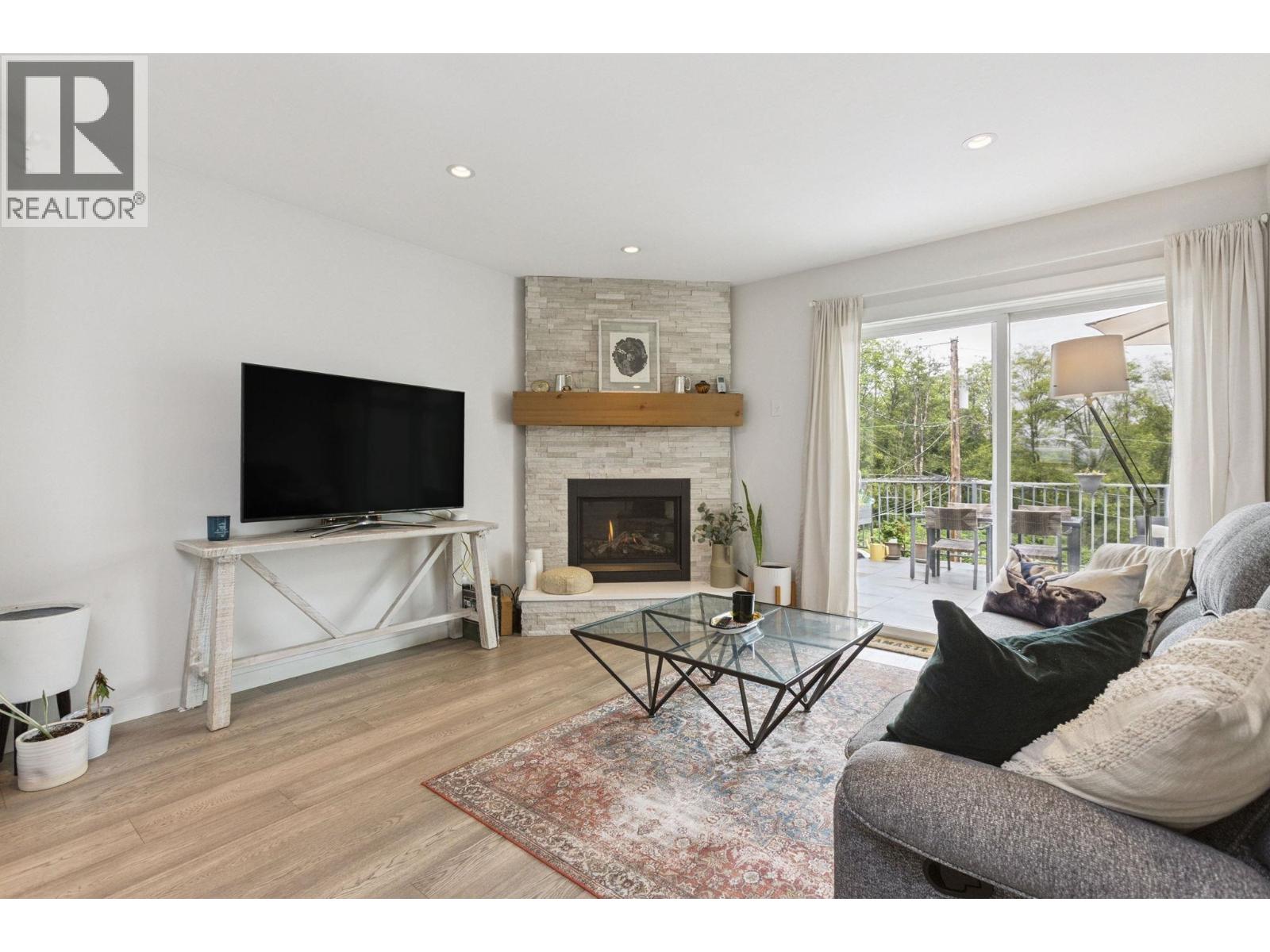 Property at 4137 YALE STREET image 3