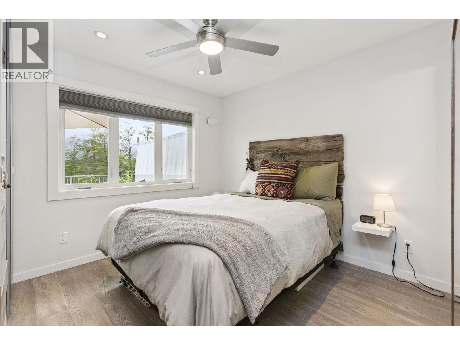 Property at 4137 YALE STREET image 5