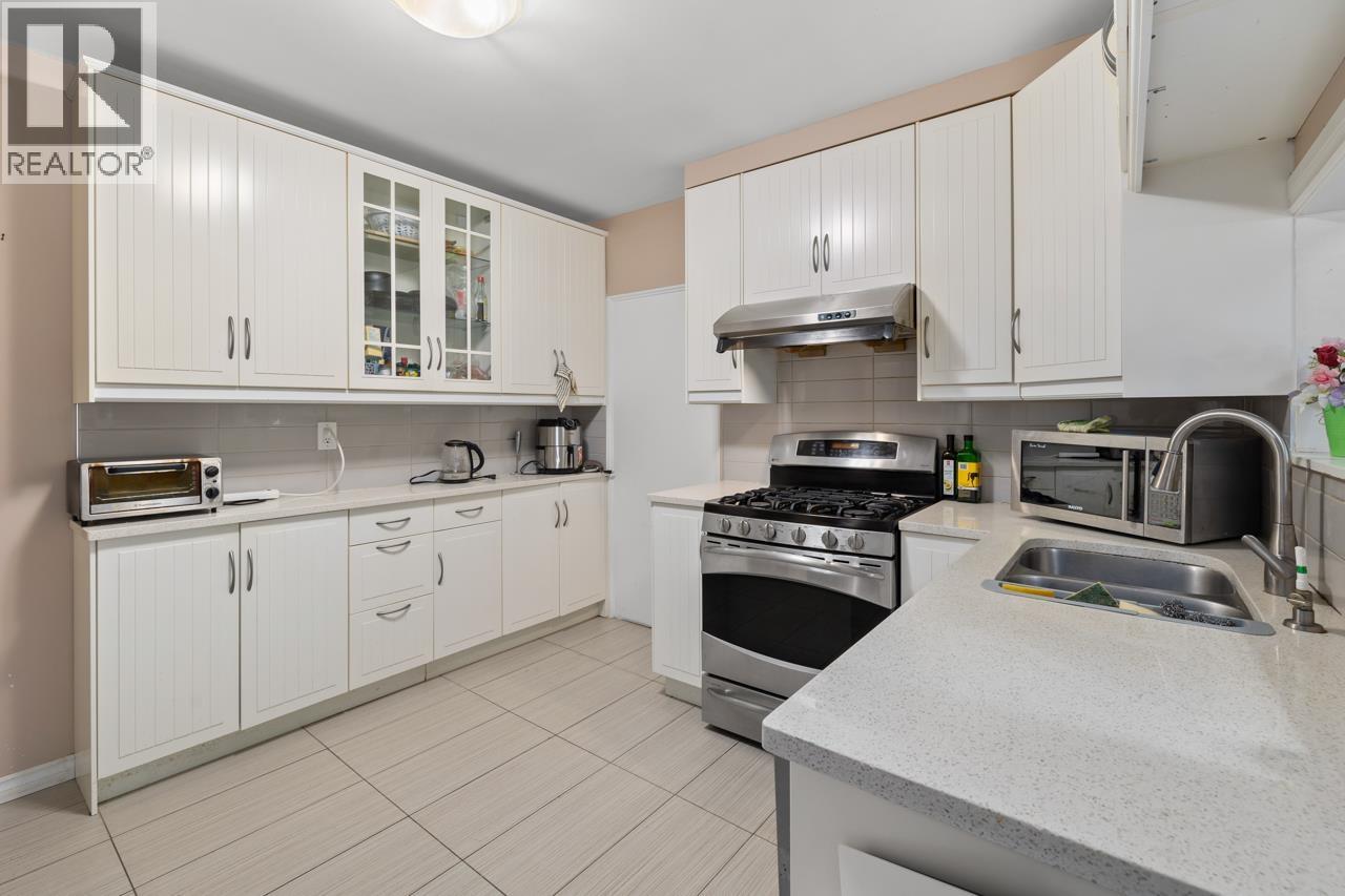 Property at 6930 GRANVILLE STREET image 5