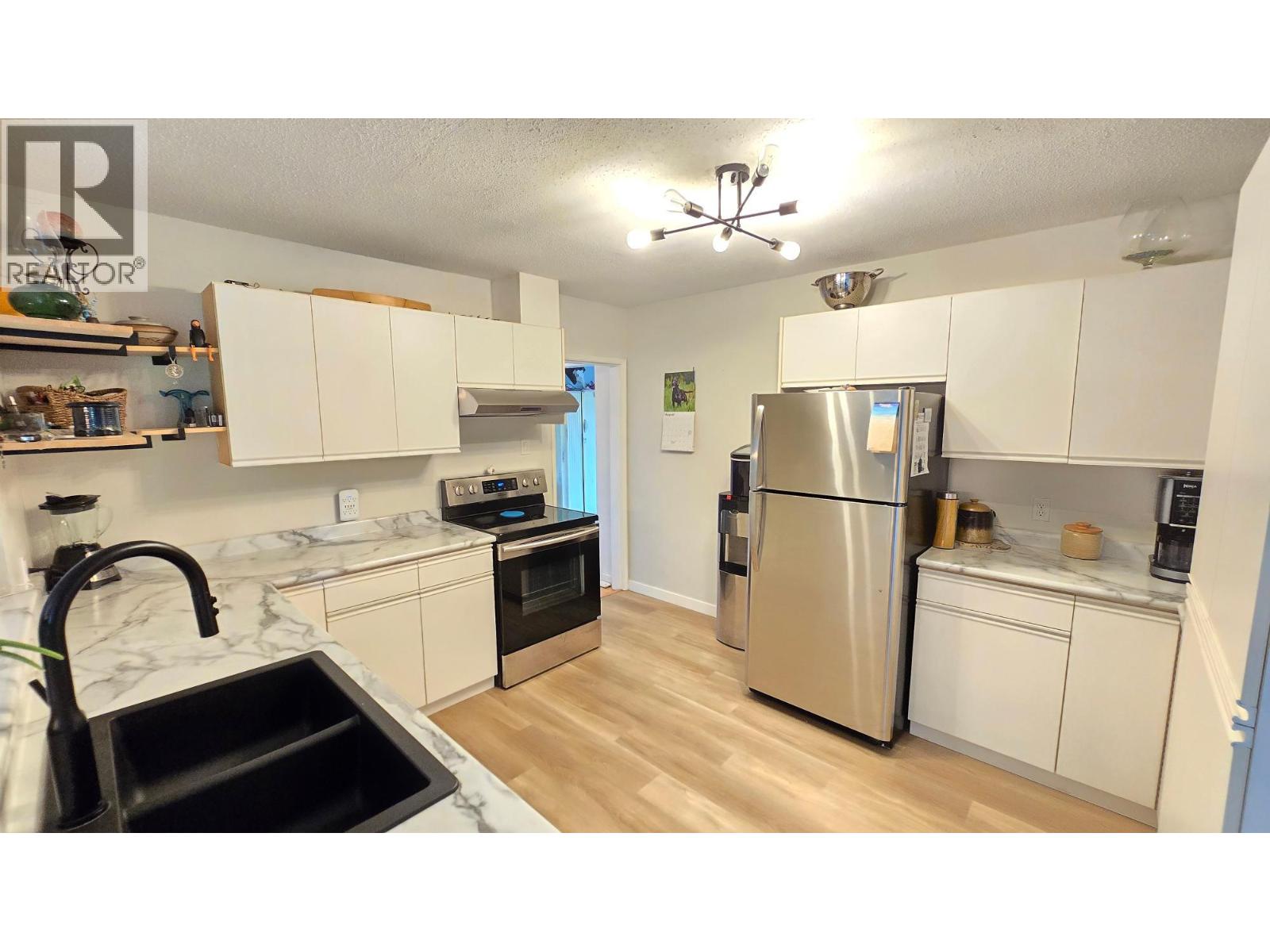 Property at 160 PUMP Road image 4