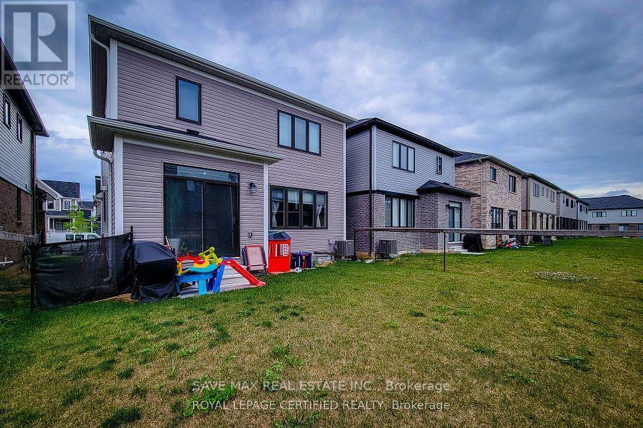 65 Lillian Way, Haldimand, Ontario  N3W 2G9 - Photo 3 - X12345379