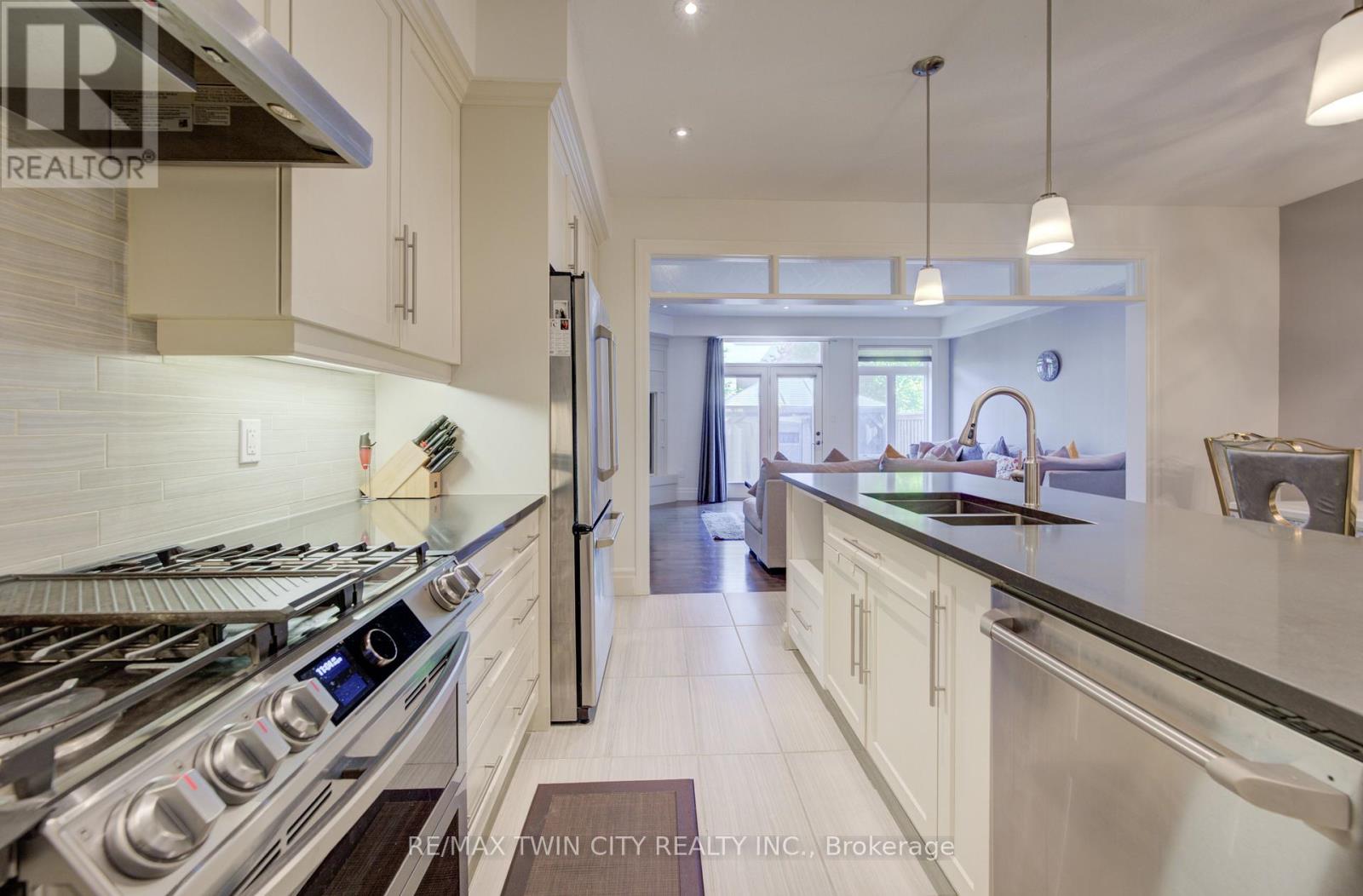 140 Oak Park Drive, Waterloo, Ontario  N2K 0B3 - Photo 8 - X12345390