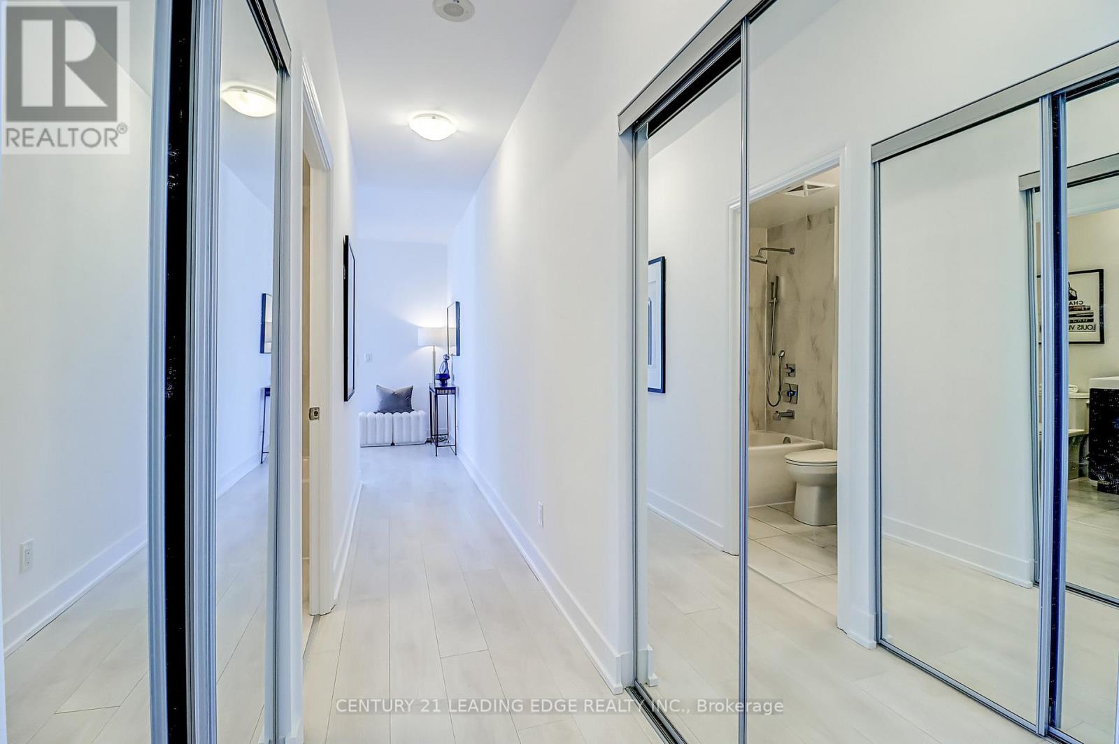 3904 - 318 Richmond Street, Toronto, Ontario  M5V 0B4 - Photo 2 - C12345475