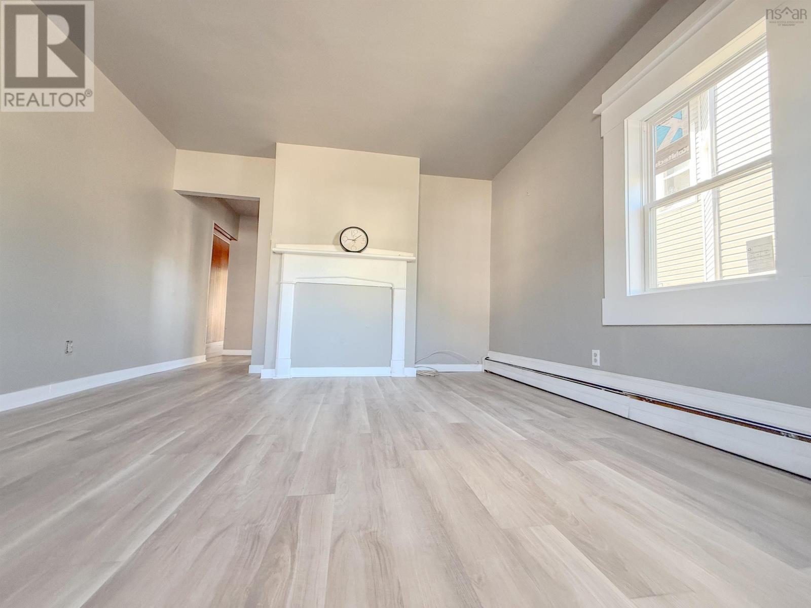 22 Logan Street, Truro, Nova Scotia  B2N 2B4 - Photo 6 - 202520596