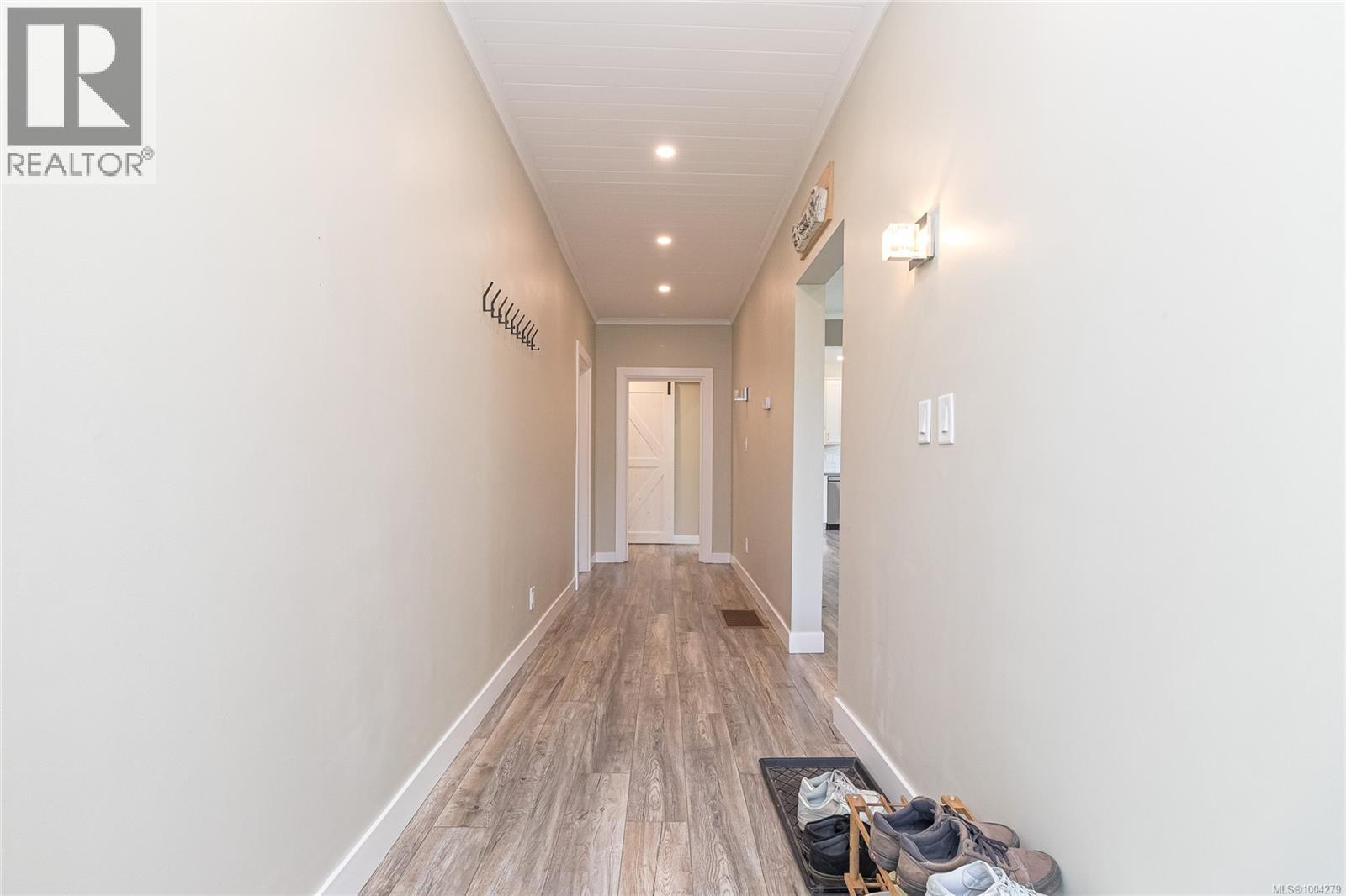 Property at 3184 Millgrove St image 5