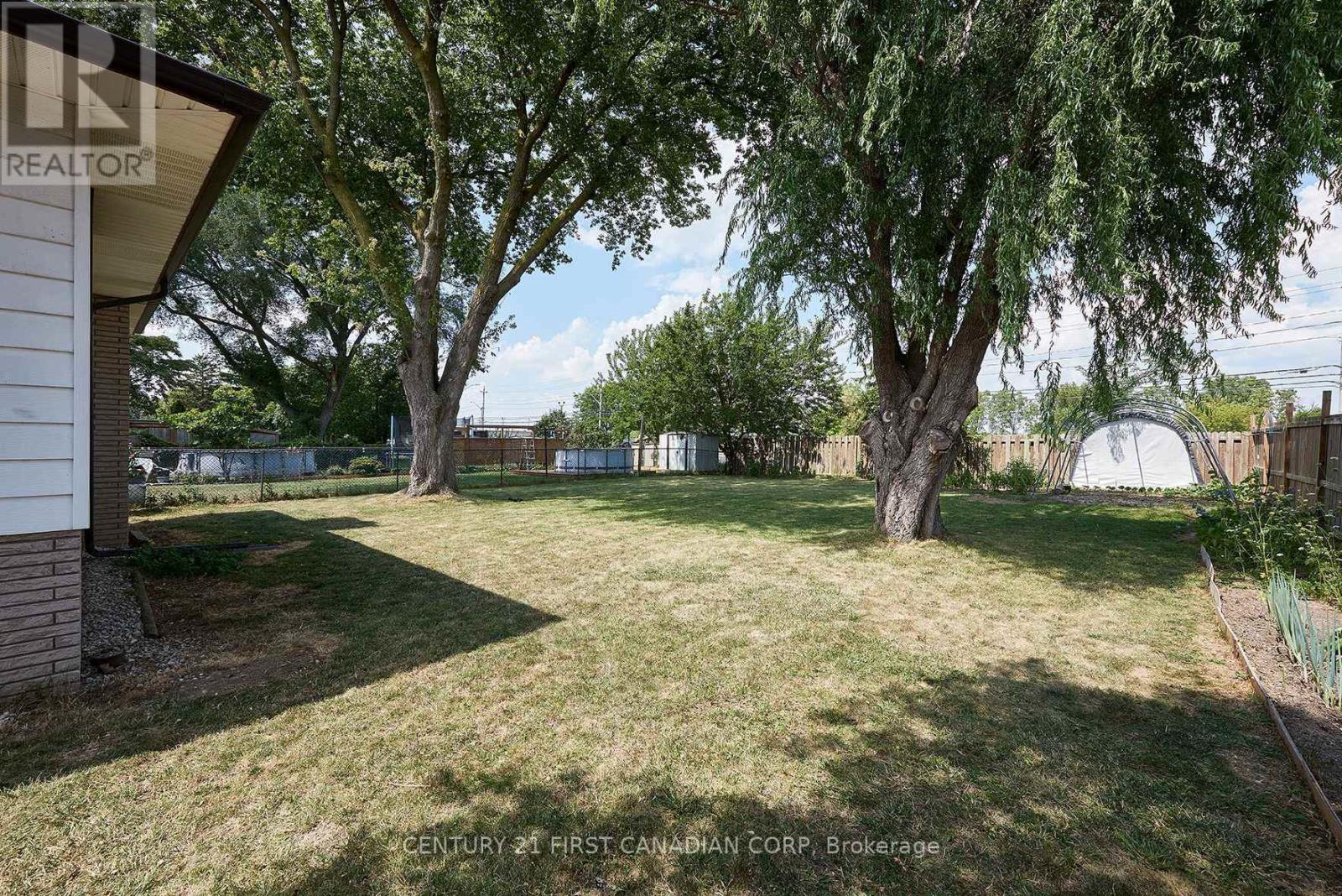 10776 Atwater Crescent, Windsor, Ontario  N8R 1N6 - Photo 46 - X12345512