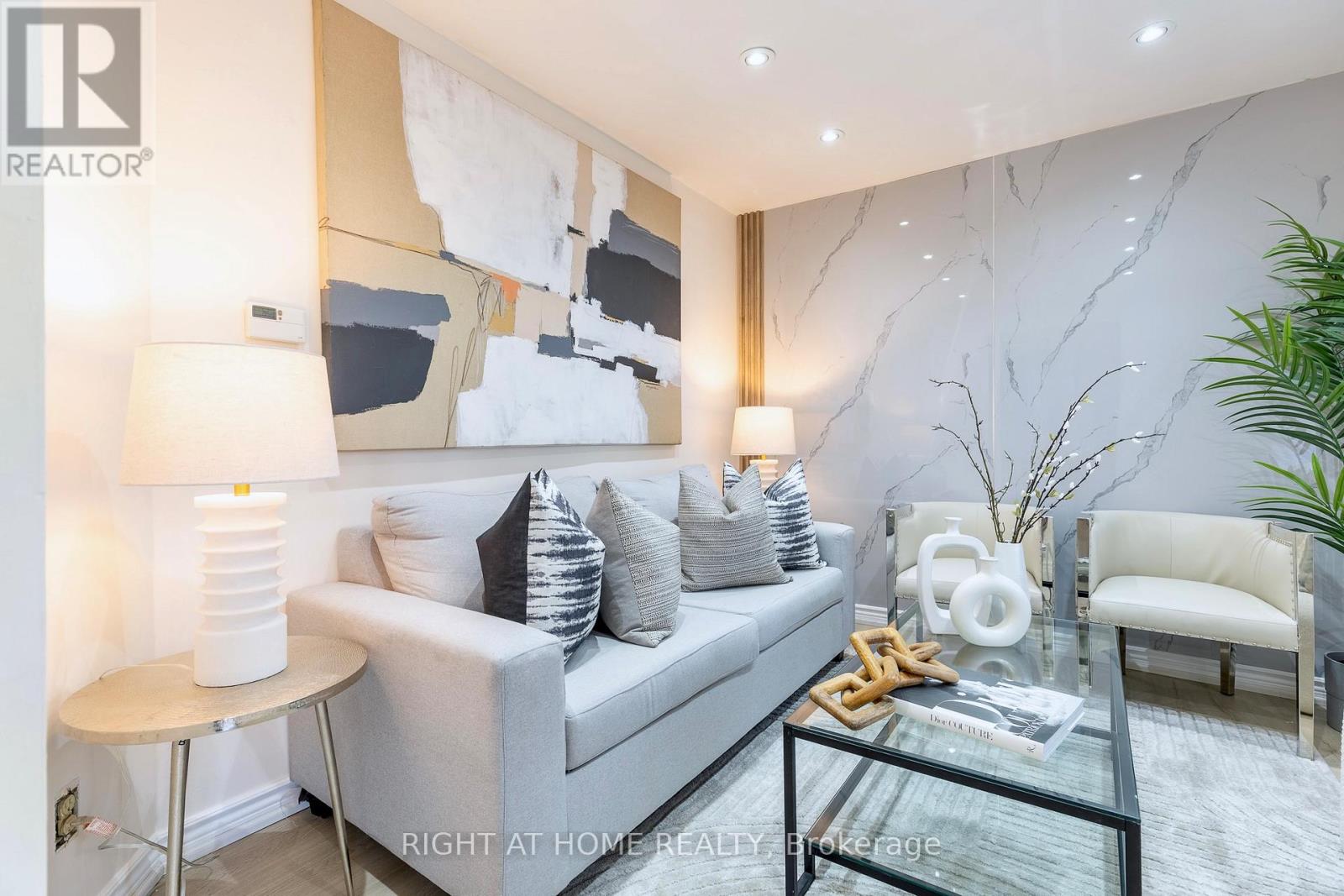 Property at 266 EARLSCOURT AVENUE image 5