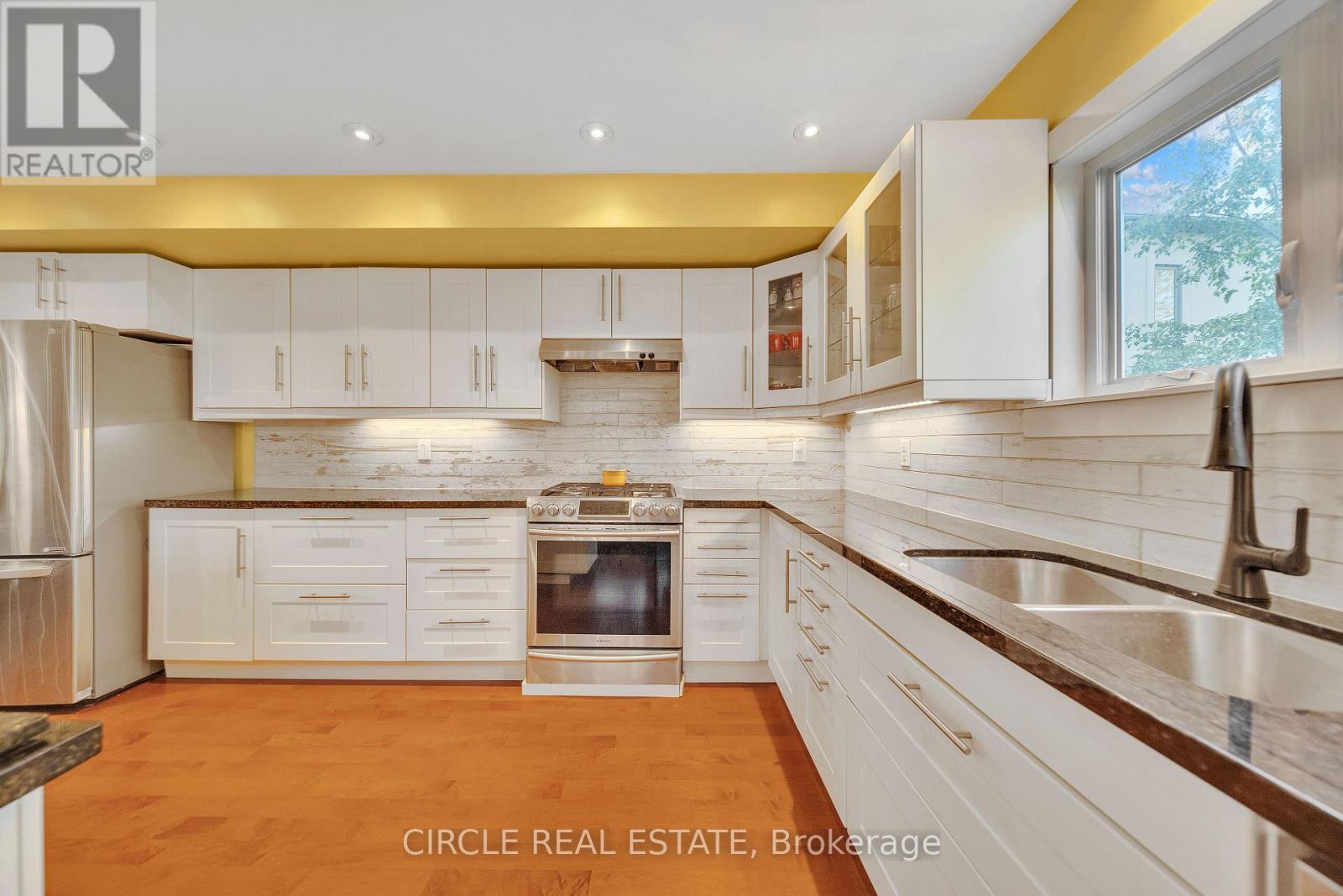 1043 Shaw Drive, Mississauga (Lakeview), Ontario  L5G 3Z3 - Photo 11 - W12345469
