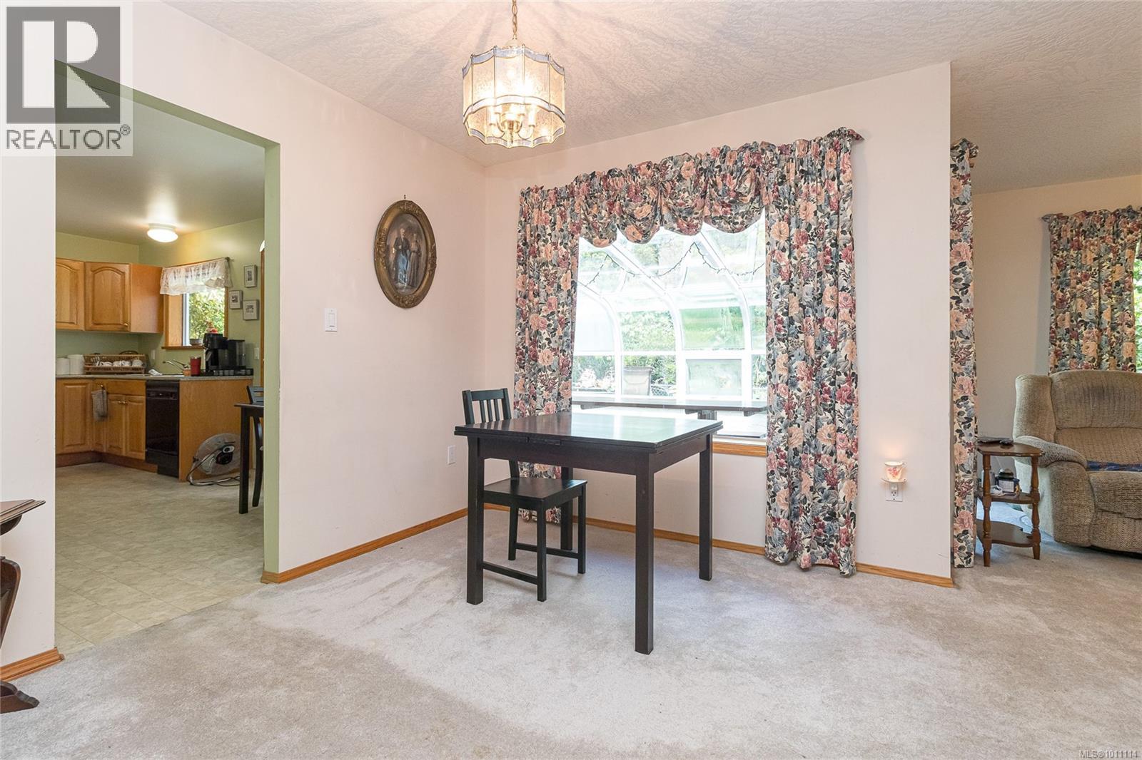 667 Goldie Ave, Langford, British Columbia  V9B 6H3 - Photo 8 - 1011114