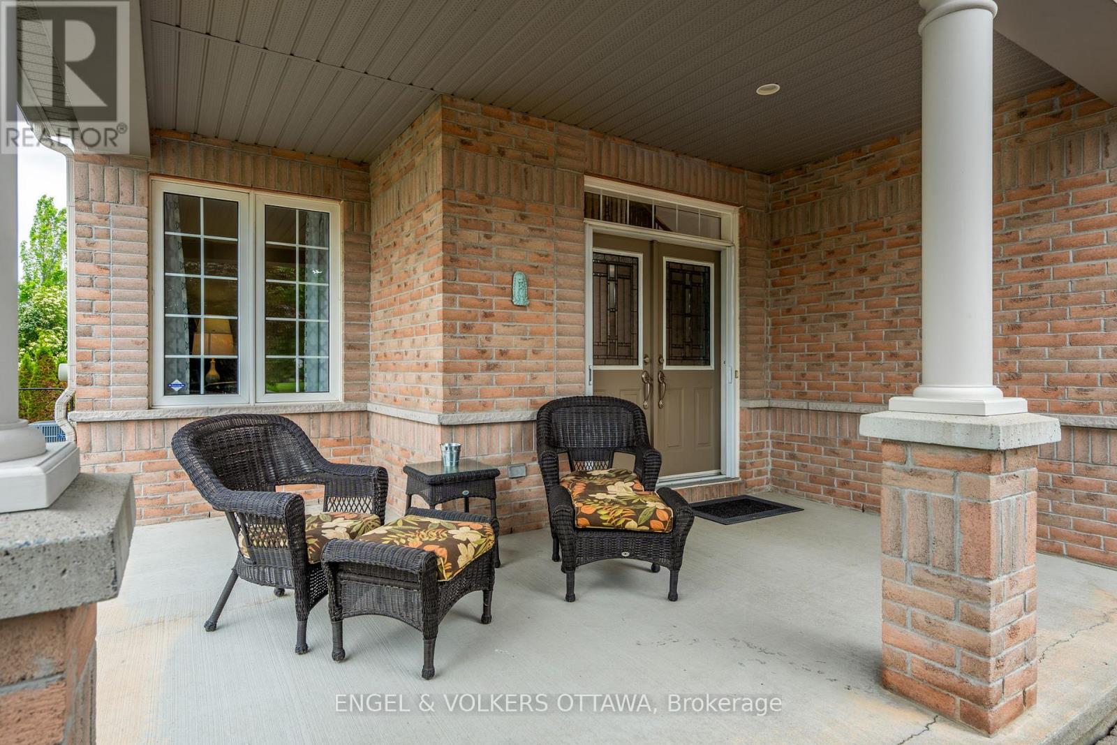 Property at 94 RIVERSTONE DRIVE image 3