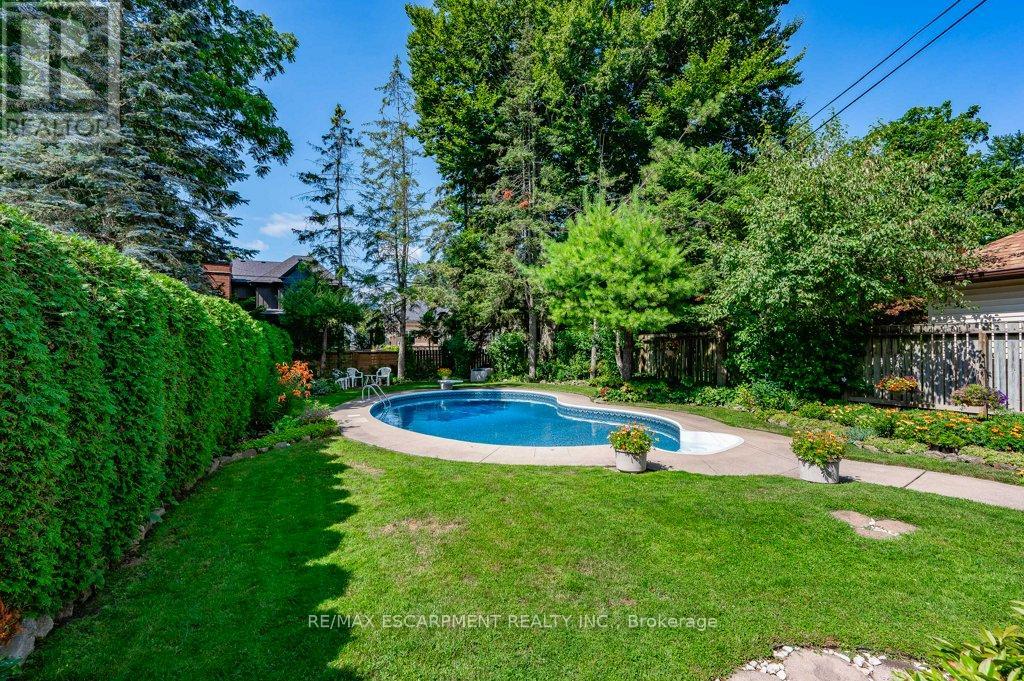 314 Delaware Avenue, Burlington, Ontario  L7R 3B2 - Photo 14 - W12345528