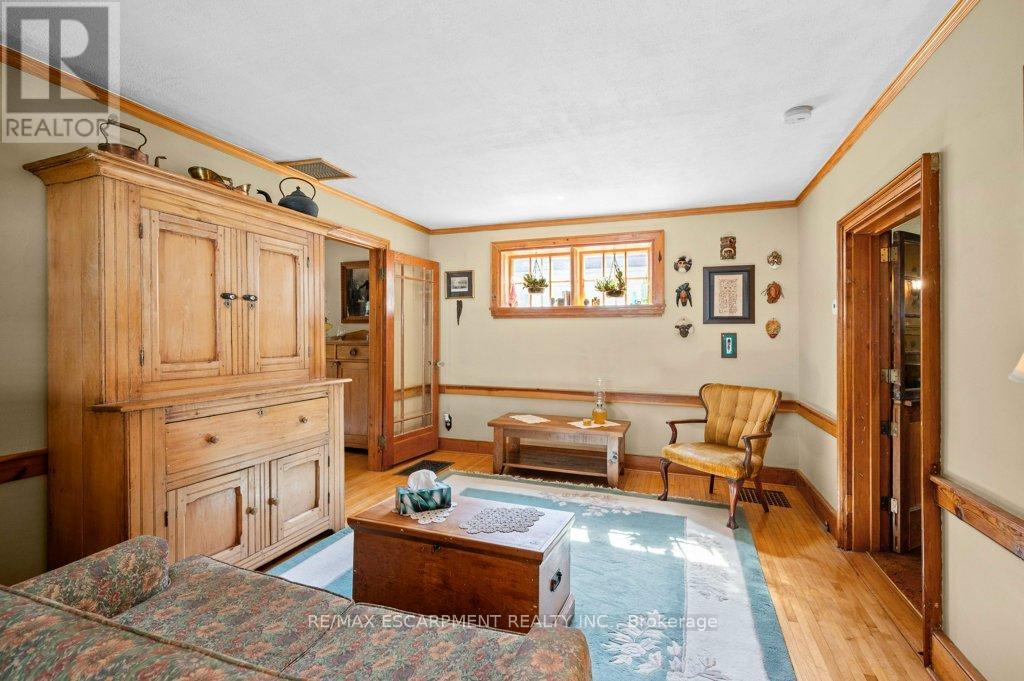 314 Delaware Avenue, Burlington, Ontario  L7R 3B2 - Photo 24 - W12345528