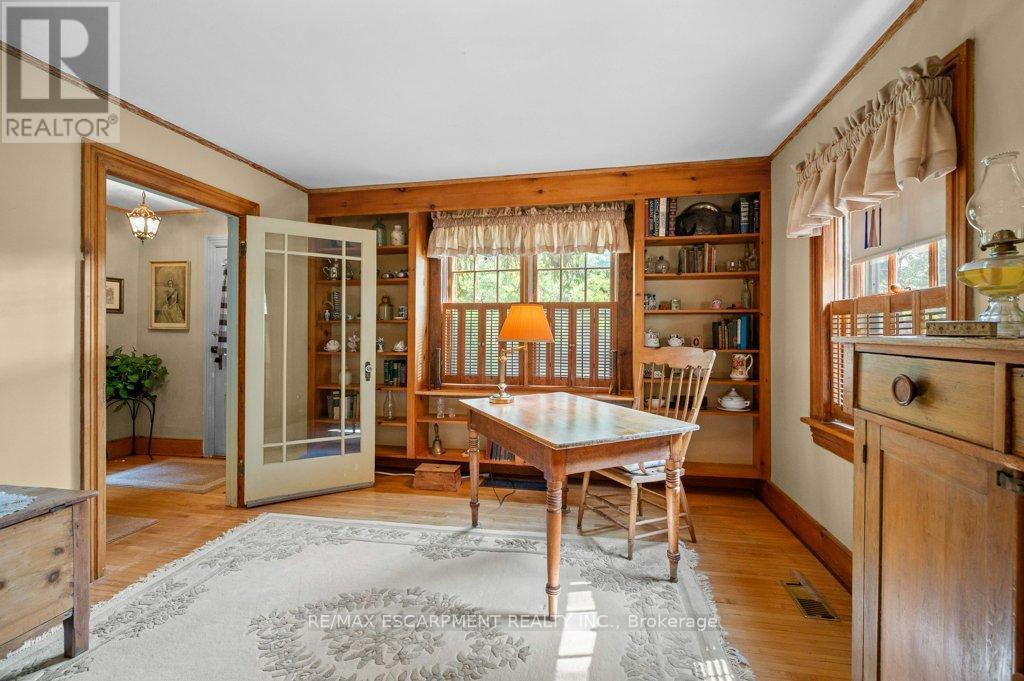 314 Delaware Avenue, Burlington, Ontario  L7R 3B2 - Photo 37 - W12345528