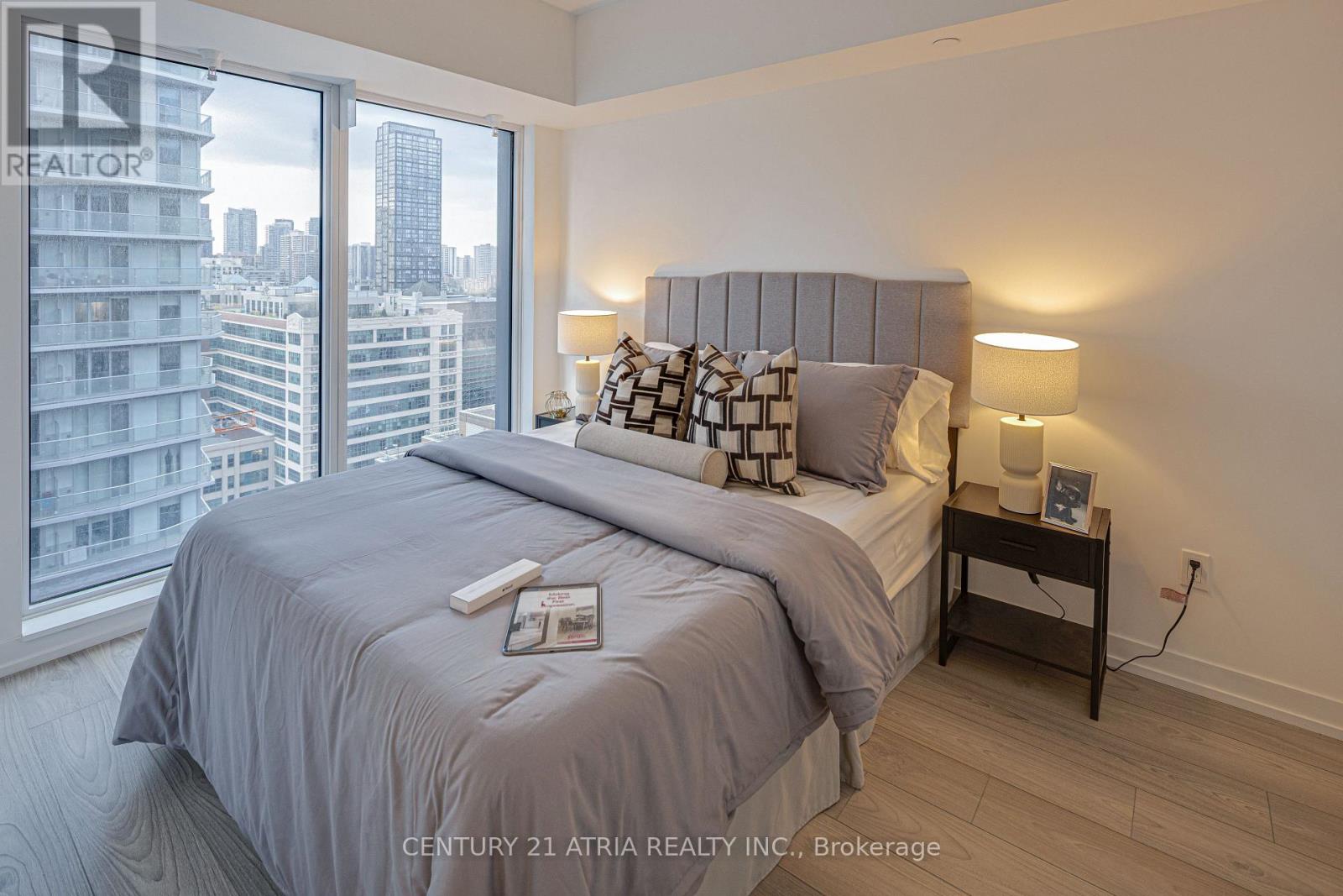 2215 - 82 Dalhousie Street, Toronto, Ontario  M5B 0C5 - Photo 7 - C12334995