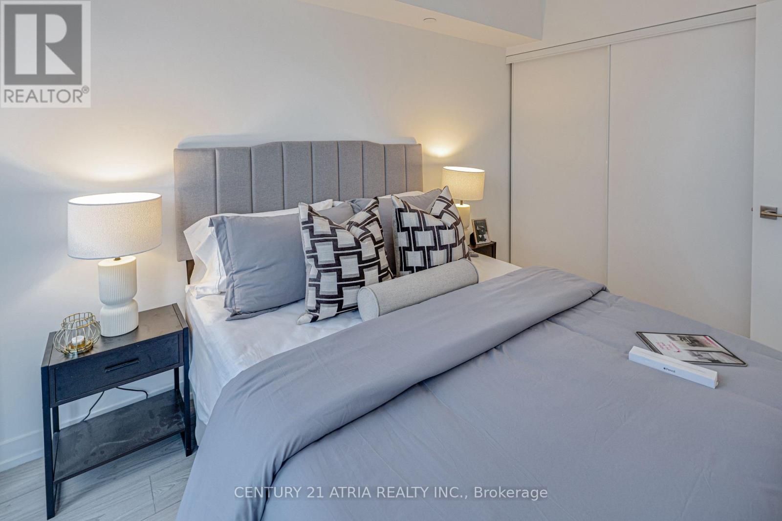2215 - 82 Dalhousie Street, Toronto, Ontario  M5B 0C5 - Photo 8 - C12334995