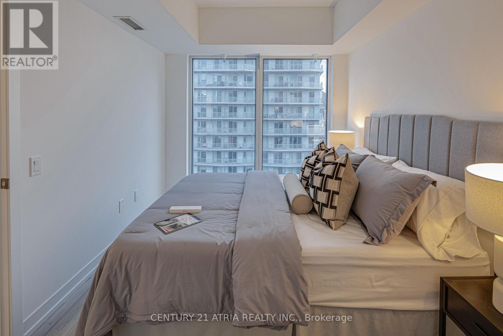 2215 - 82 Dalhousie Street, Toronto, Ontario  M5B 0C5 - Photo 9 - C12334995