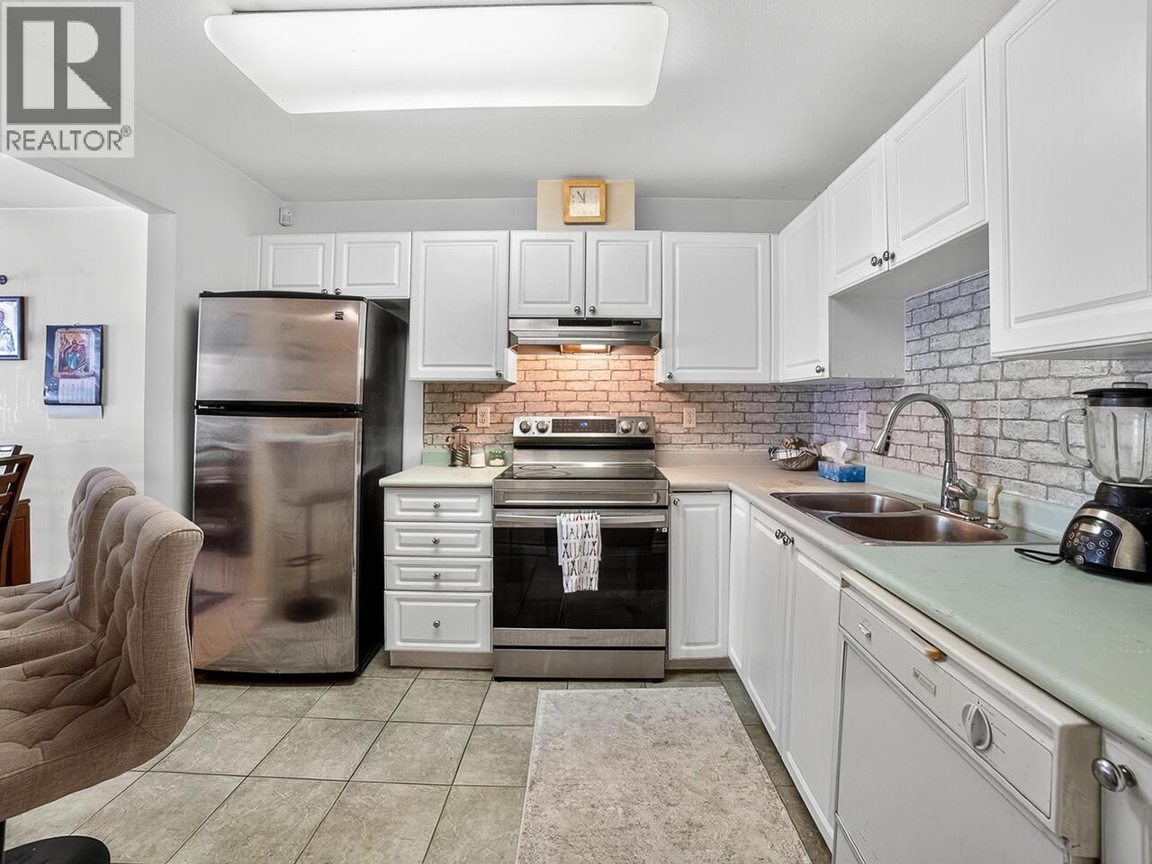401 1128 Sixth Avenue, New Westminster, British Columbia  V3M 6V8 - Photo 4 - R3037348