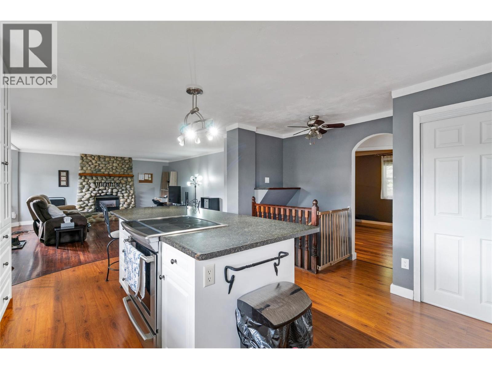 124 Salmon Arm Drive, Enderby, British Columbia  V0E 1V1 - Photo 15 - 10359498