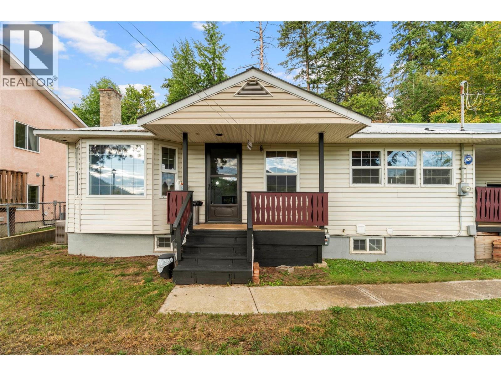 124 Salmon Arm Drive, Enderby, British Columbia  V0E 1V1 - Photo 2 - 10359498