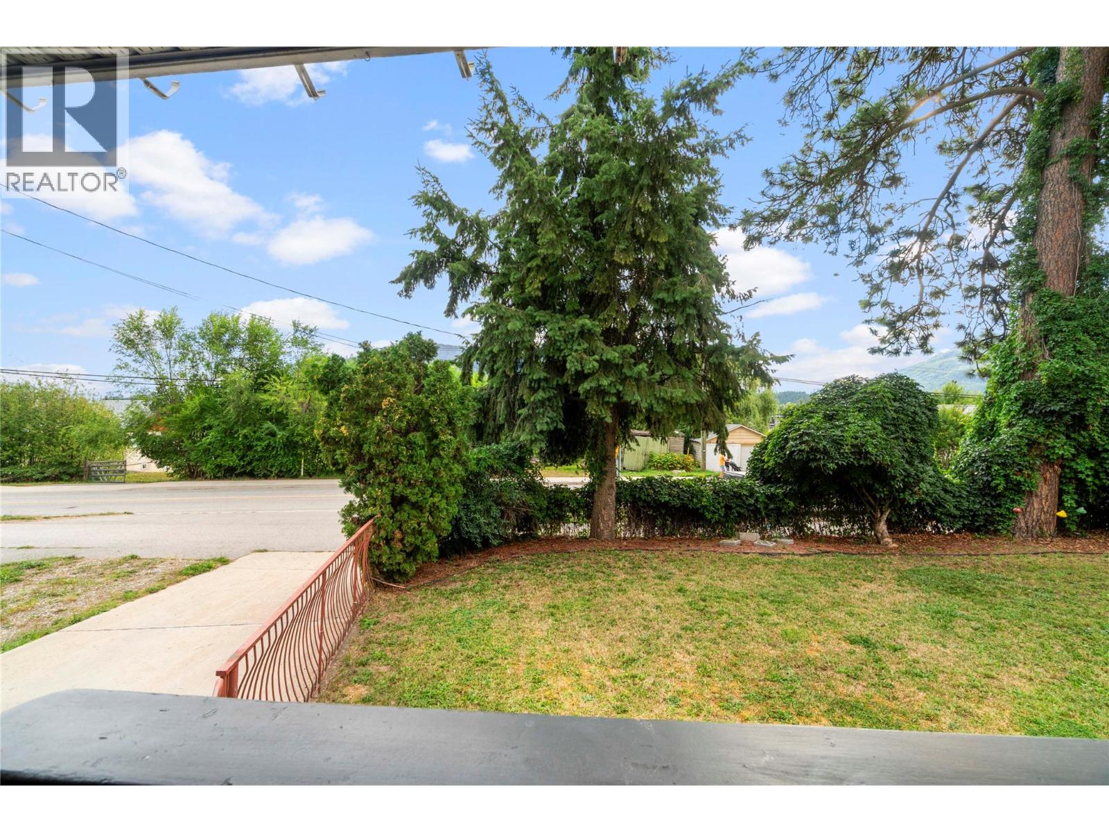 124 Salmon Arm Drive, Enderby, British Columbia  V0E 1V1 - Photo 8 - 10359498