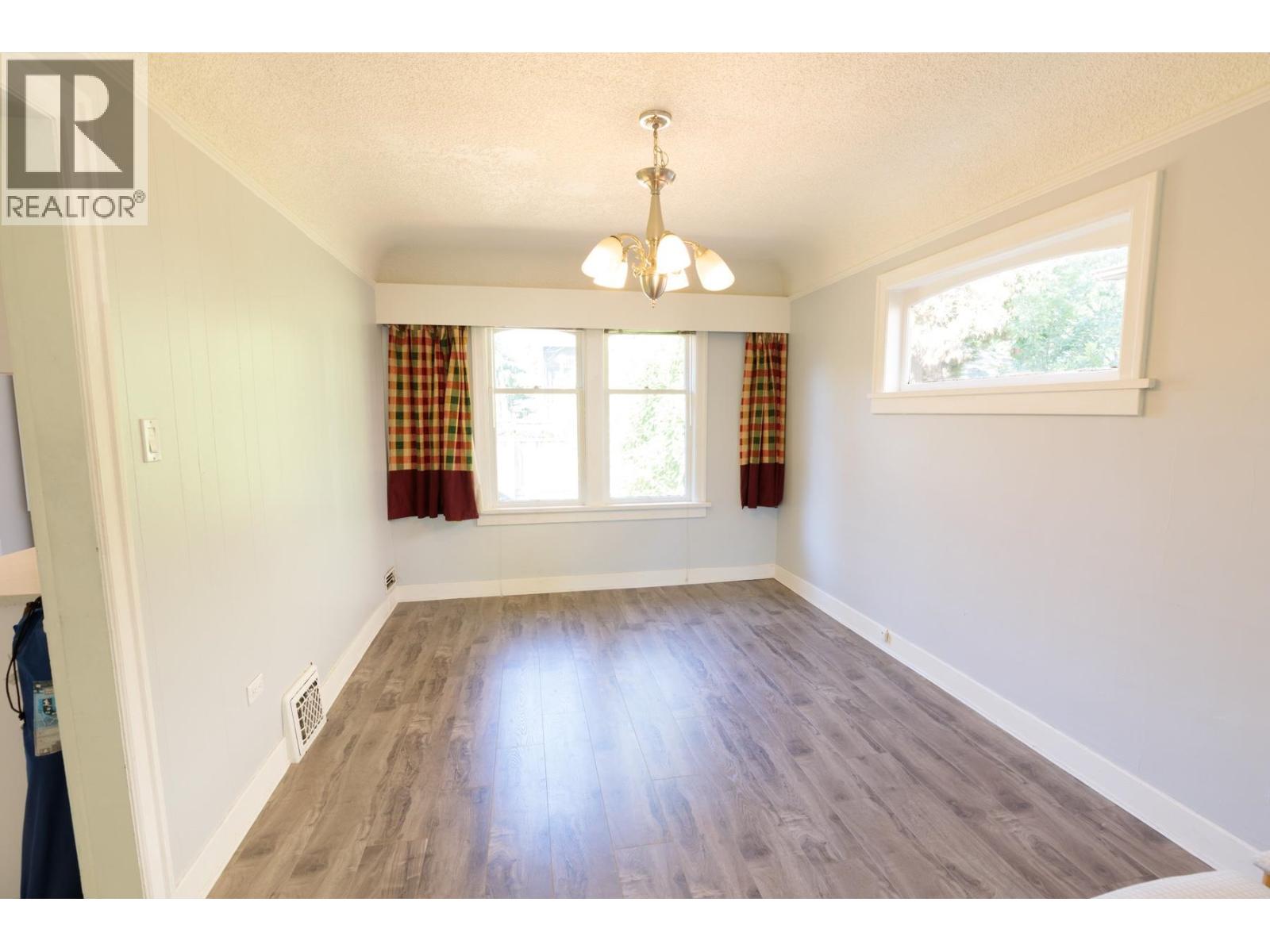 2529 W 41st Avenue, Vancouver, British Columbia  V6N 3C2 - Photo 3 - R3037349