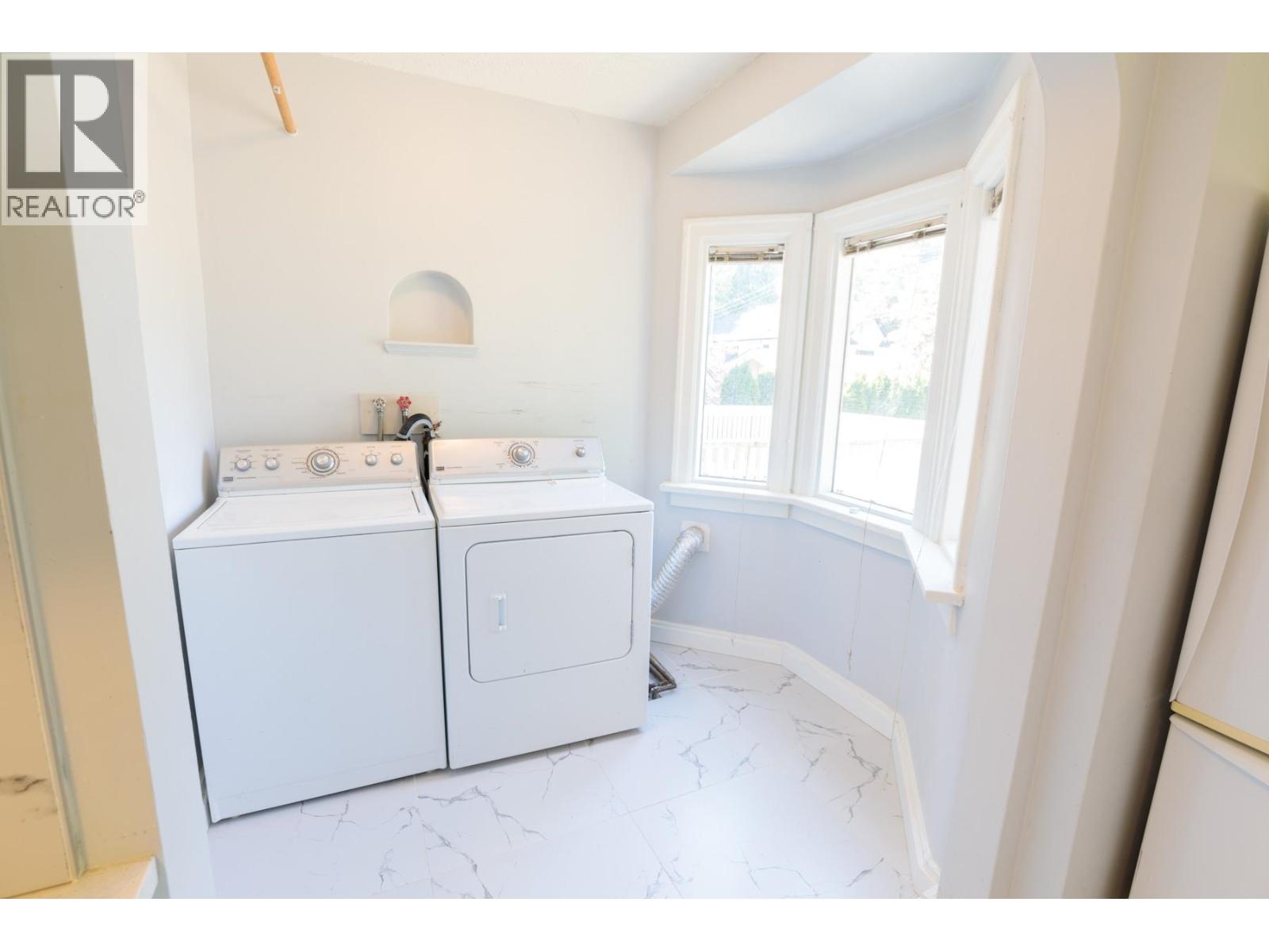 2529 W 41st Avenue, Vancouver, British Columbia  V6N 3C2 - Photo 9 - R3037349