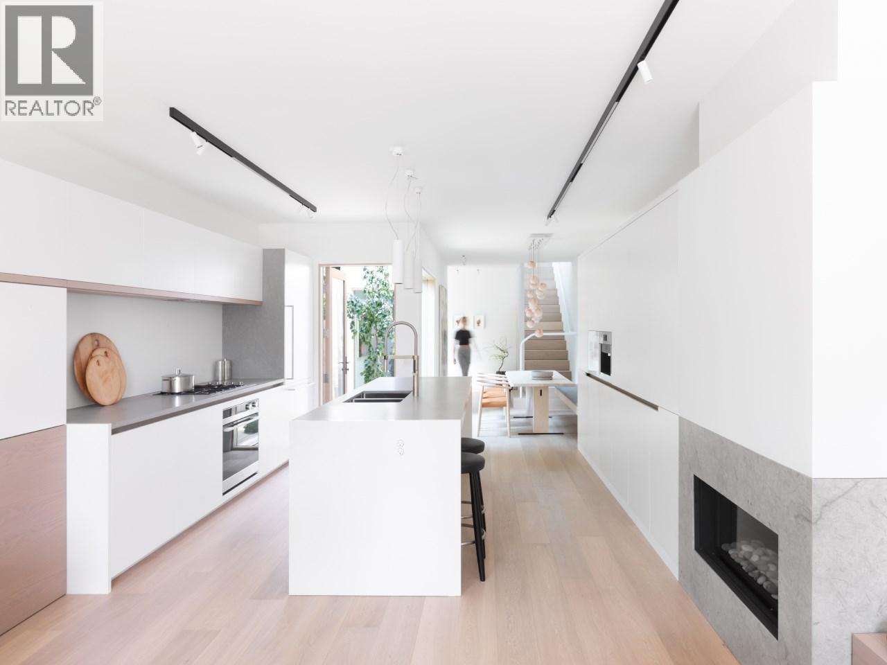 3636 St. George Street, Vancouver, British Columbia  V5V 3Z7 - Photo 3 - R3037357