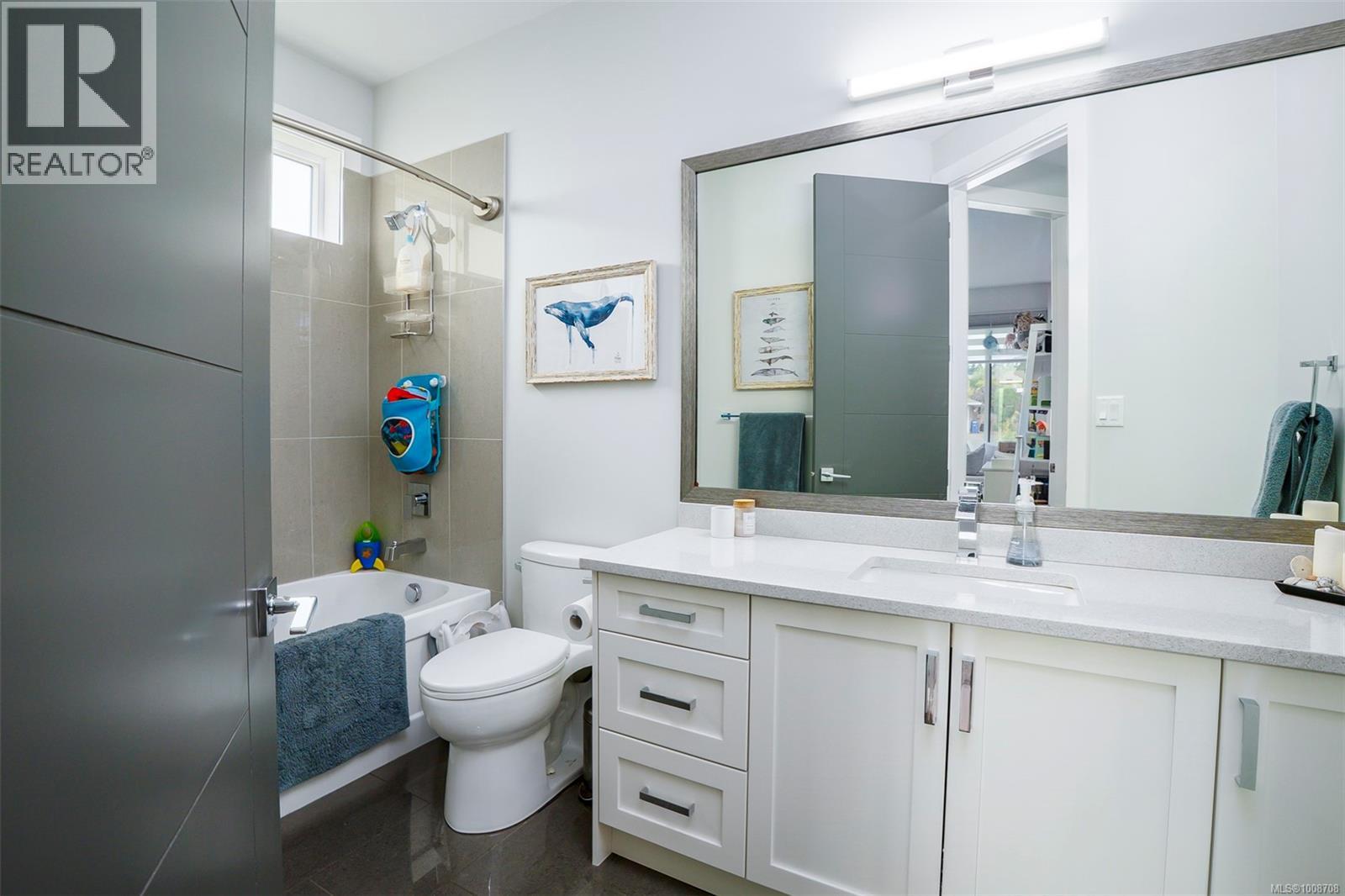 Property at 2498 Lynburn Cres image 1